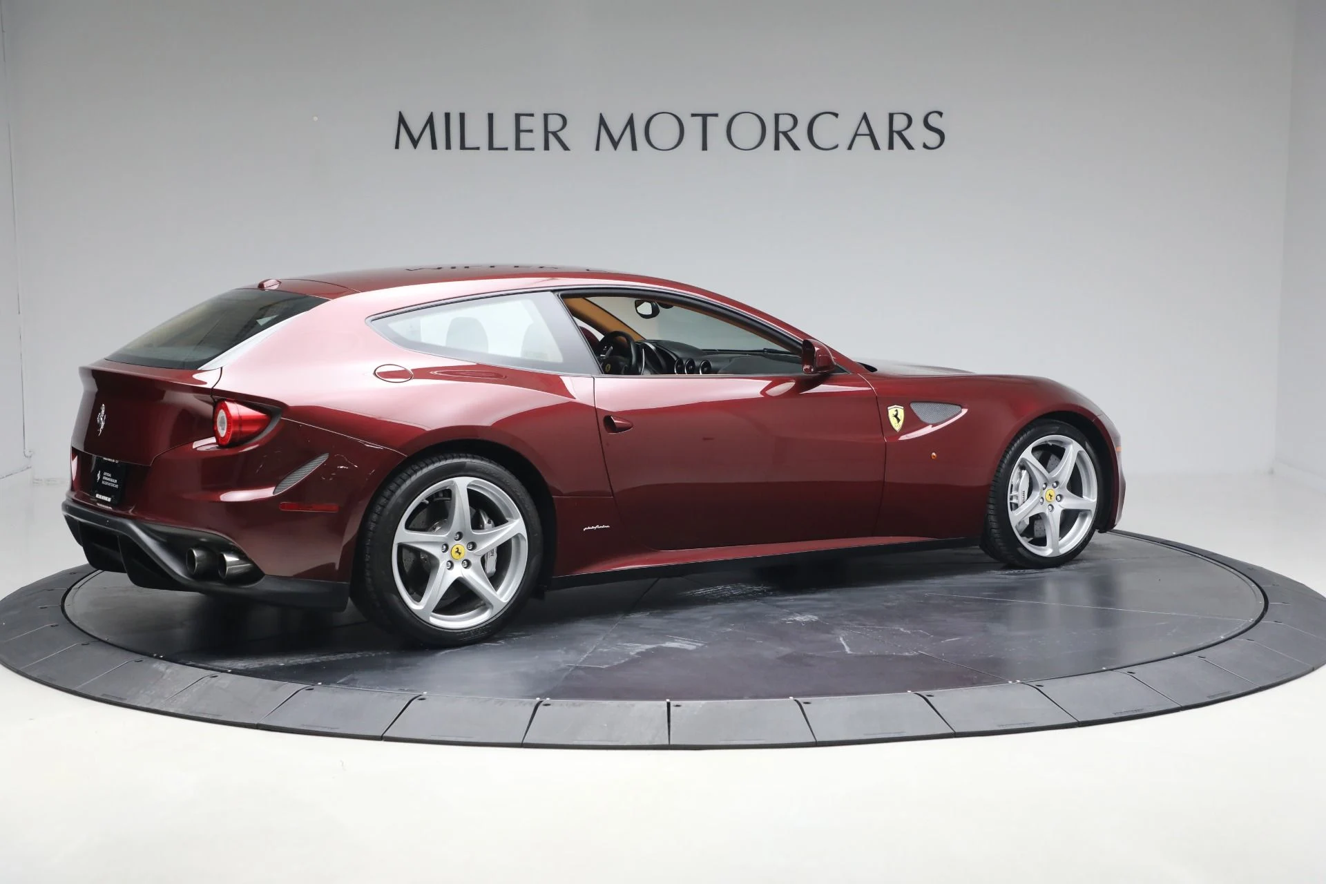 mph008_1821984843_Used_2012_Ferrari_FF_1765920429_c6ca04614c