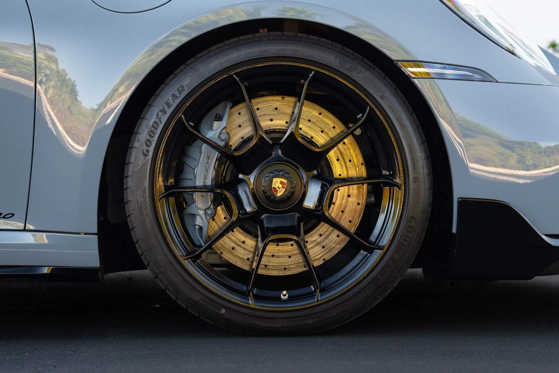 mph008_1829575732_Used_2023_Porsche_911_Turbo_1772073632_fb6dd5fedd