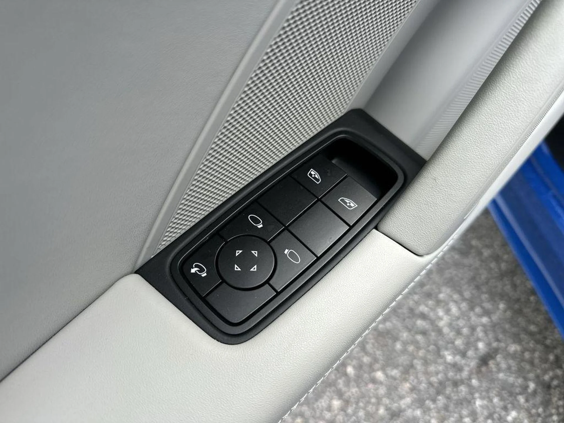 mph008_1842953018_Z4_A_o_P_2_V5_VOP_Owwfbqu_FBP_7q2g_ef7cfea85b