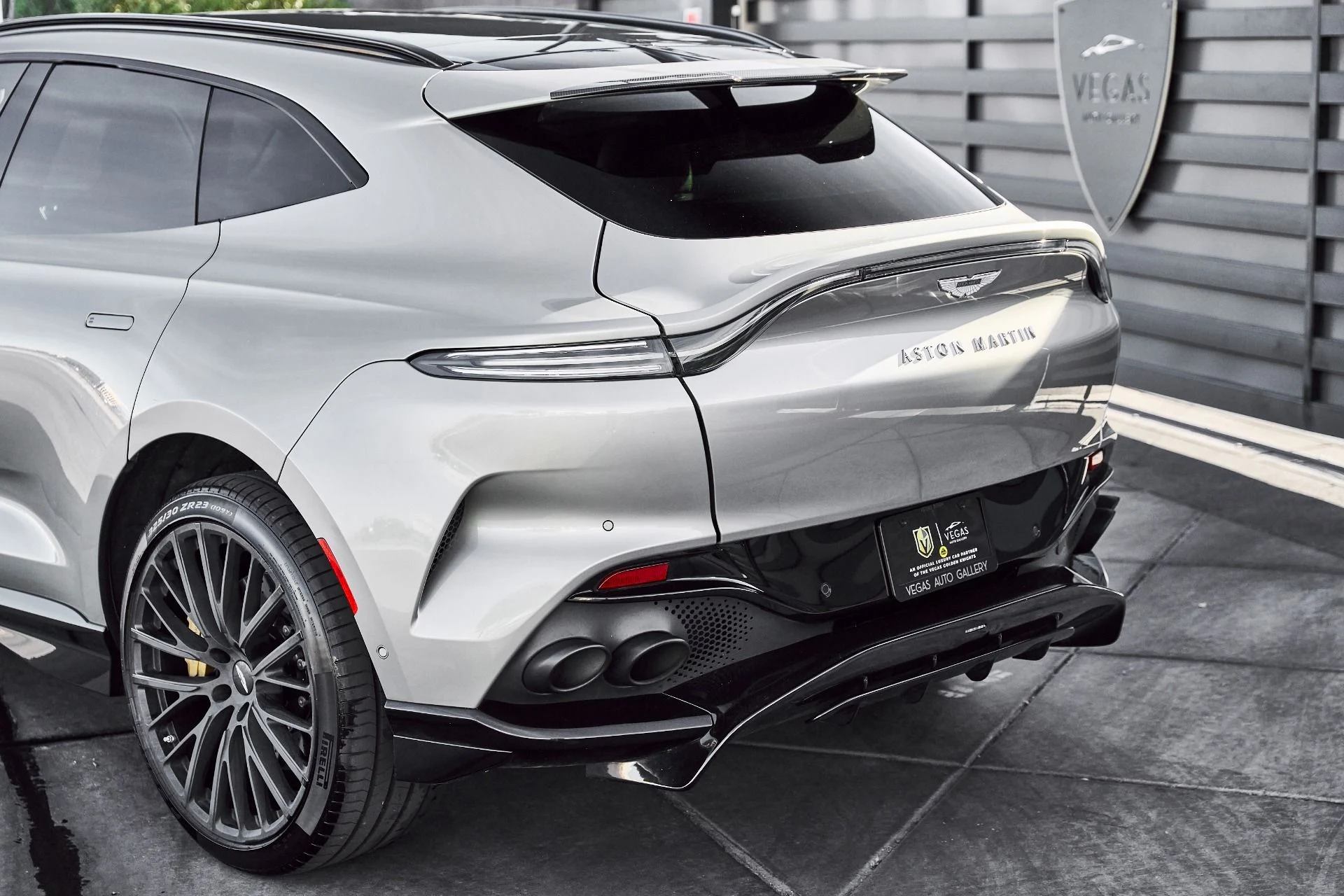 mph008_1846022042_Used_2023_Aston_Martin_DBX_707_1774652343_68fba86b18