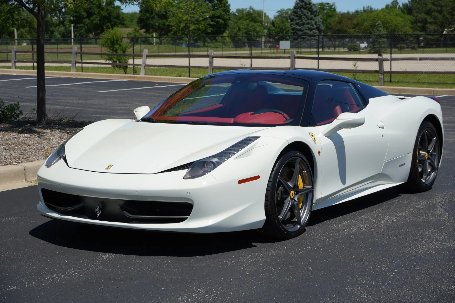 mph008_1850403399_Used_2013_Ferrari_458_Spider_1781897599_32e8cfdea4