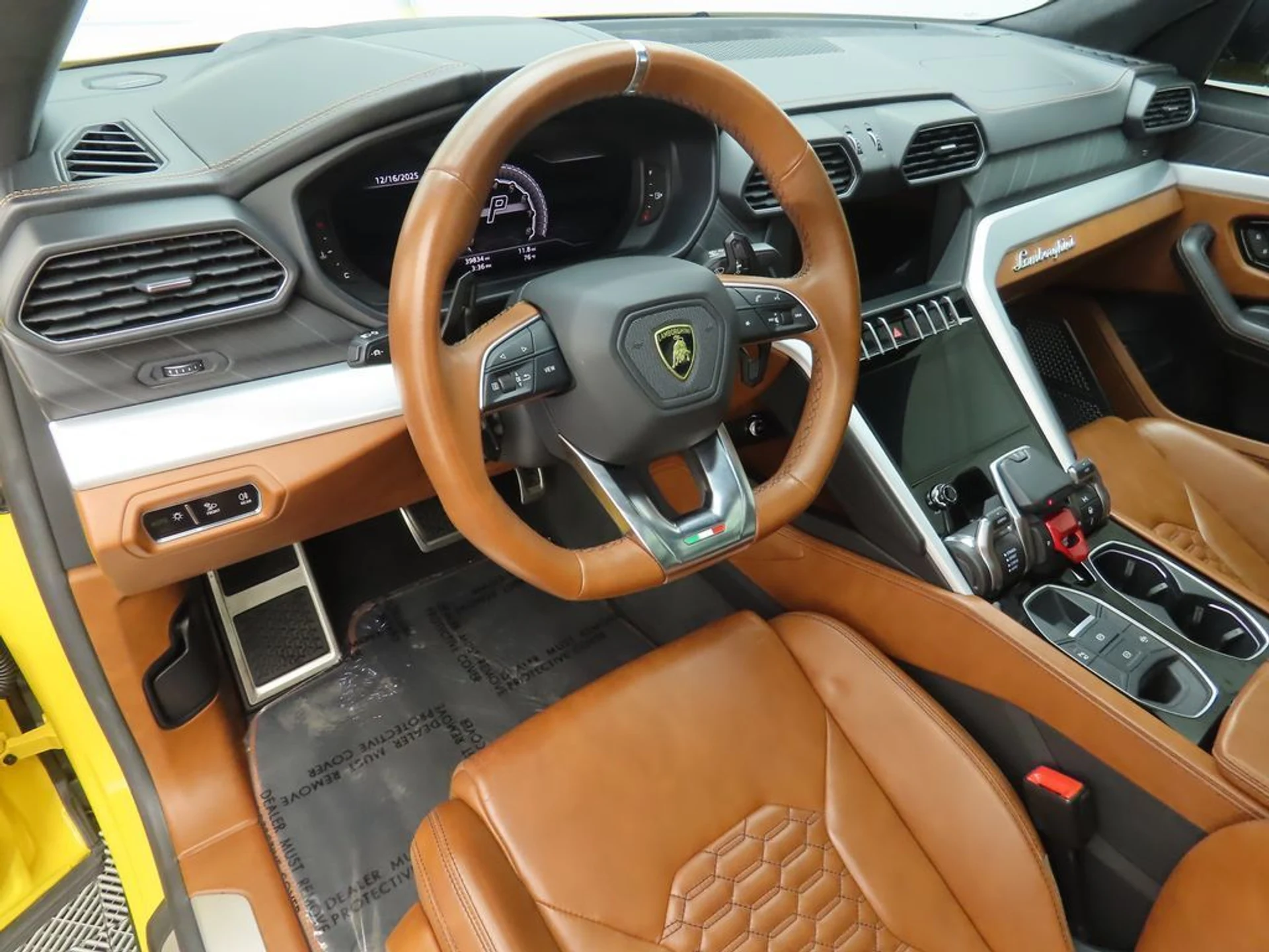 mph008_1863341173_used_2019_lamborghini_urus_awd_8119_22960416_9_1024_fc8639ad76