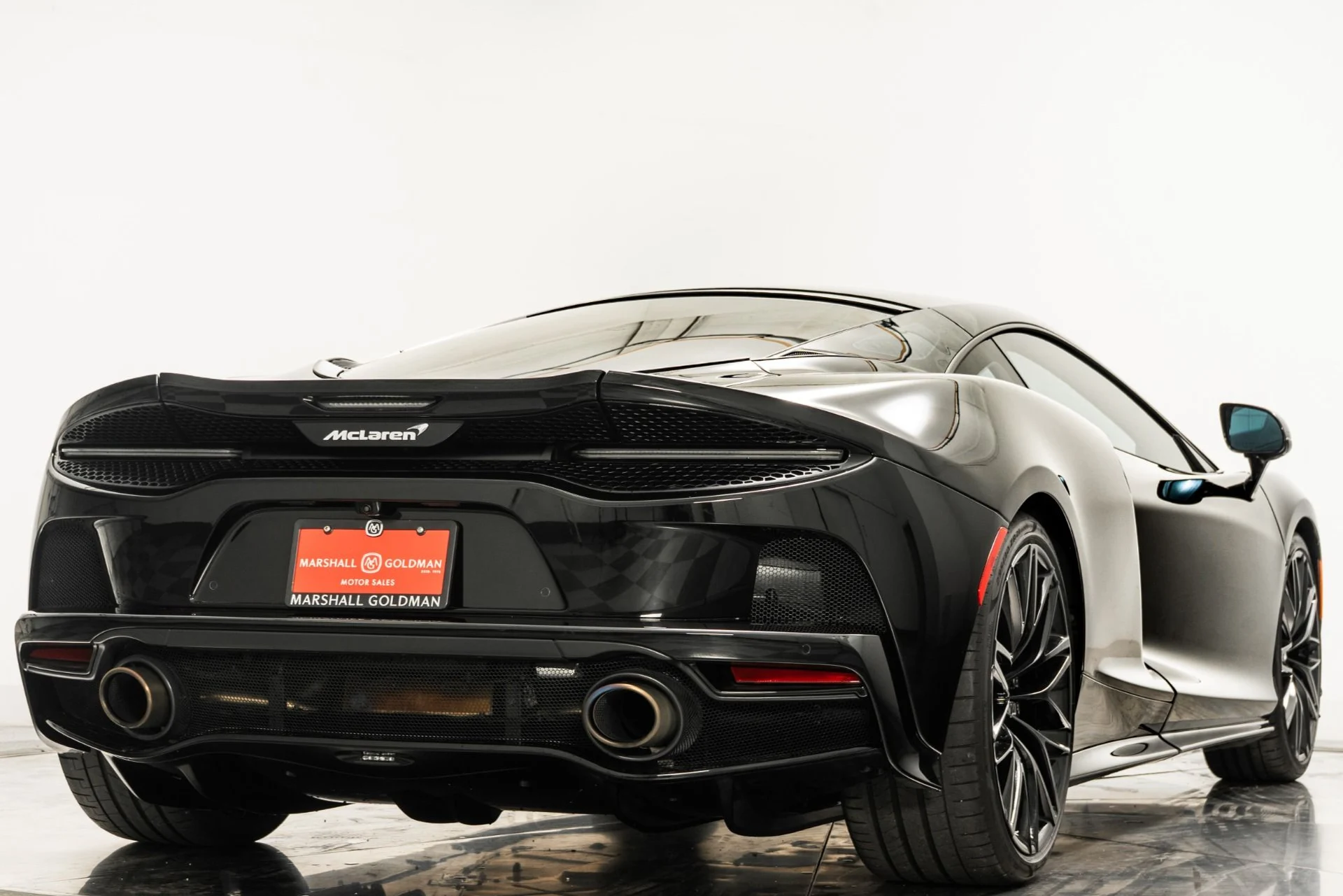 mph008_1863764639_Used_2022_Mc_Laren_GT_Luxe_1757694621_5d935d3ef5