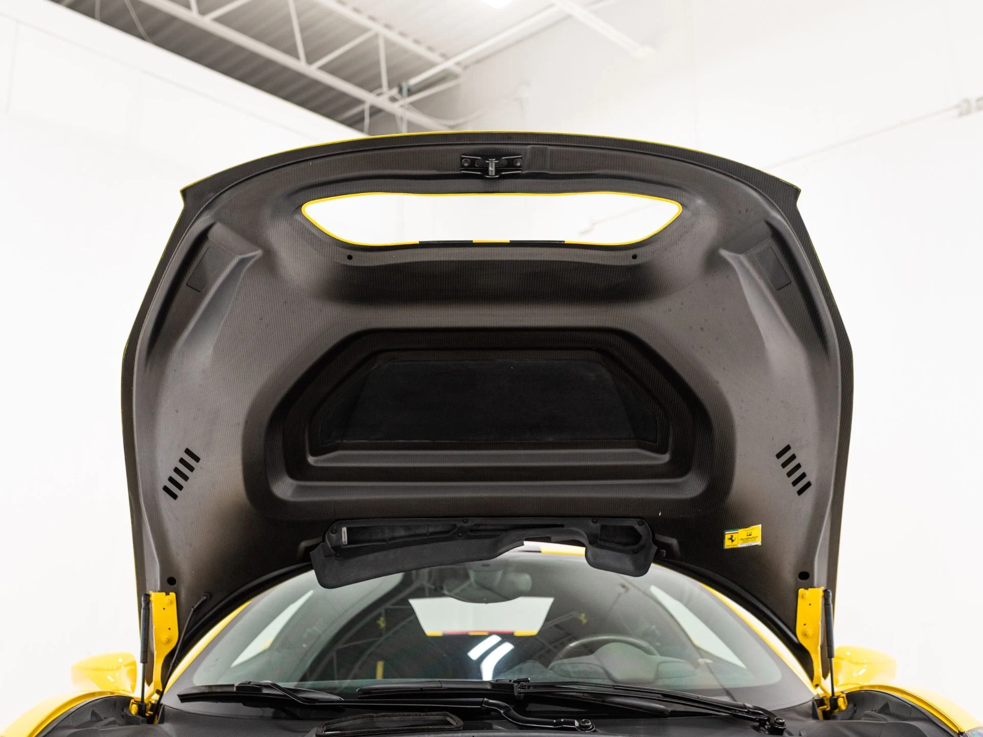 mph008_1884569117_13284_p9_l_6267aef3e1