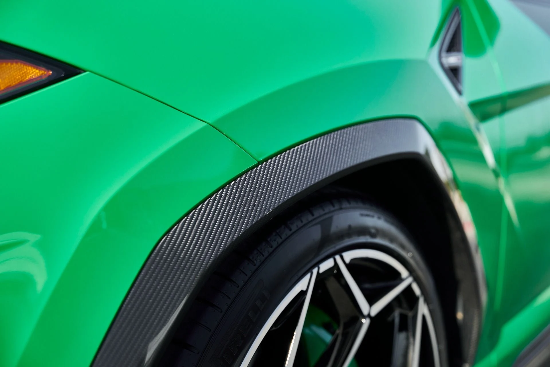 mph008_189162544_Used_2024_Lamborghini_Urus_Performante_1770171818_d7ee539a34