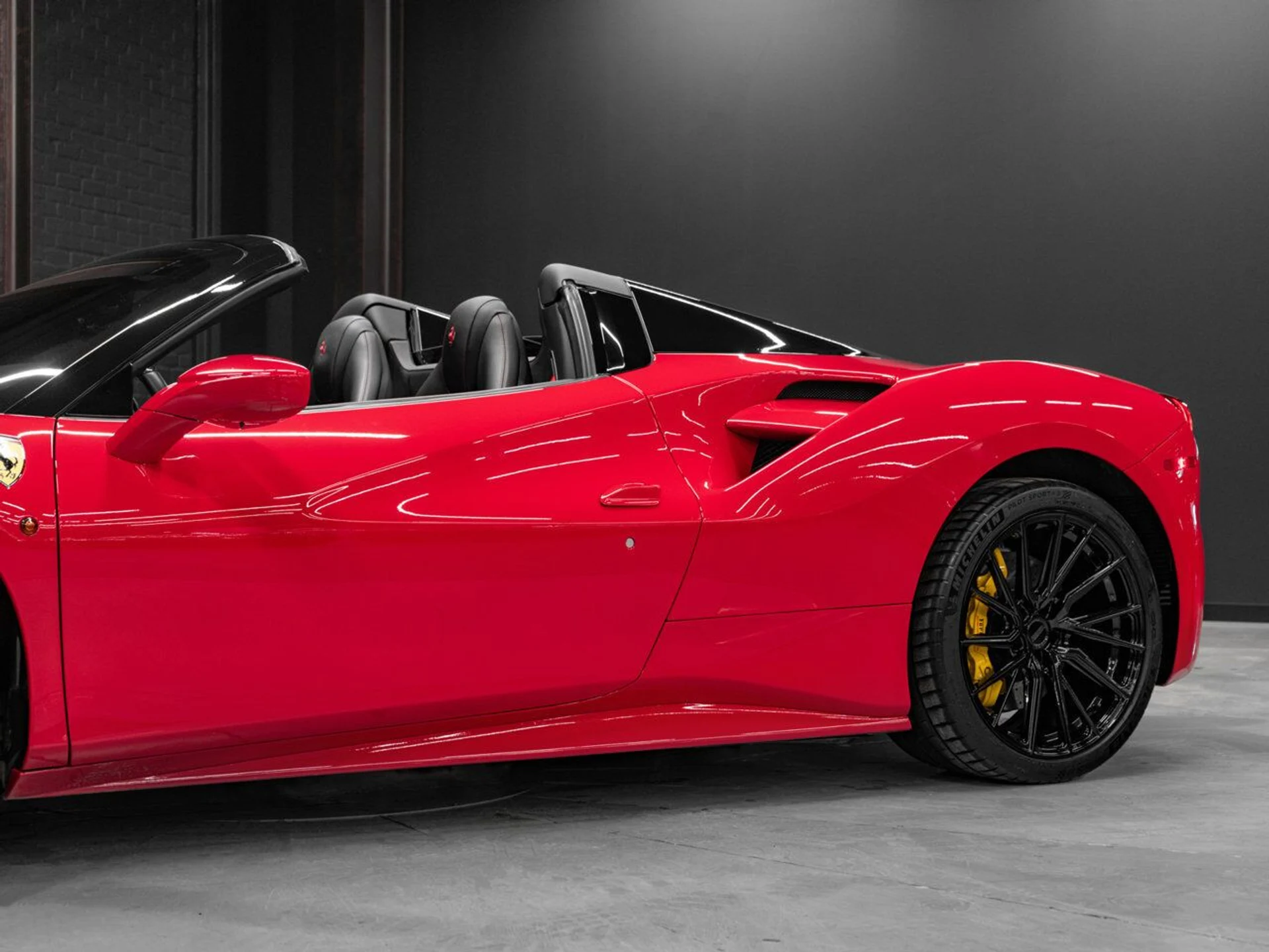 mph008_189475476_ferrari_488_spider_2018_ff8b7ab96e