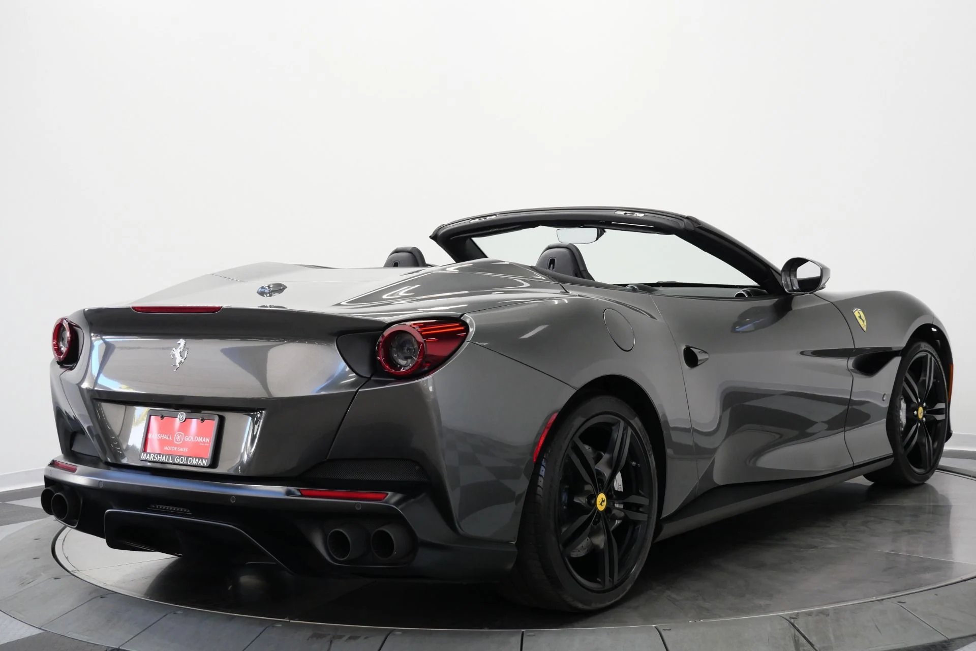 mph008_1901556369_Used_2019_Ferrari_Portofino_Interior_Carbon_Trim_High_Power_Hi_Fi_Magneride_Suspension_1773425740_33e656e13f