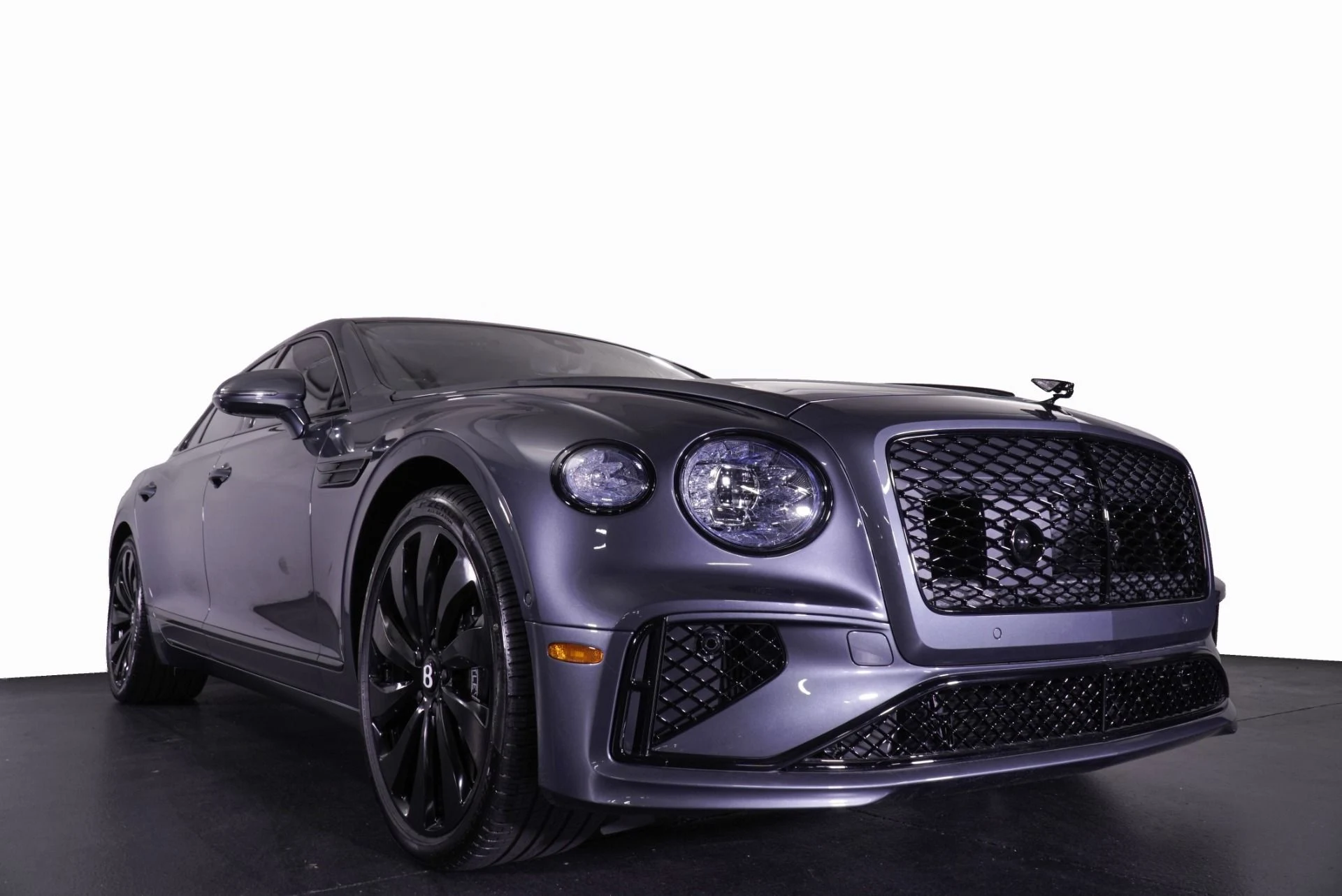 mph008_1905300655_New_2025_Bentley_Flying_Spur_Black_Edition_1760384463_415b38637a