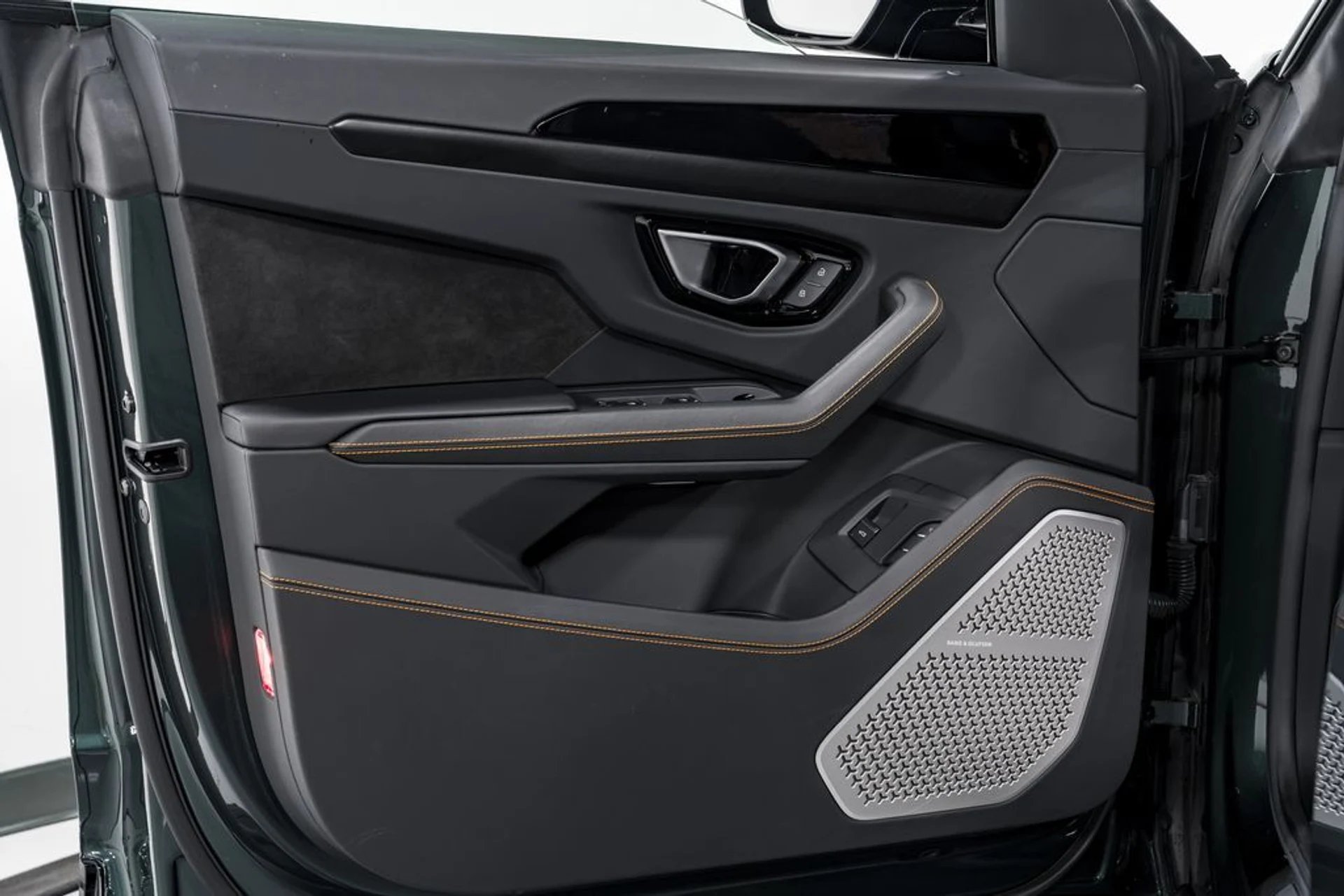 mph008_1915247641_16b88e517dd6f66c9f86bb8dad89086dx_8f746f6827