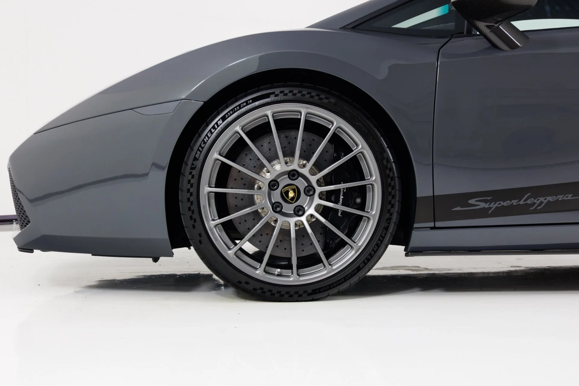 mph008_1915352044_Used_2008_Lamborghini_Gallardo_Superleggera_1775229364_5c5f5fe498