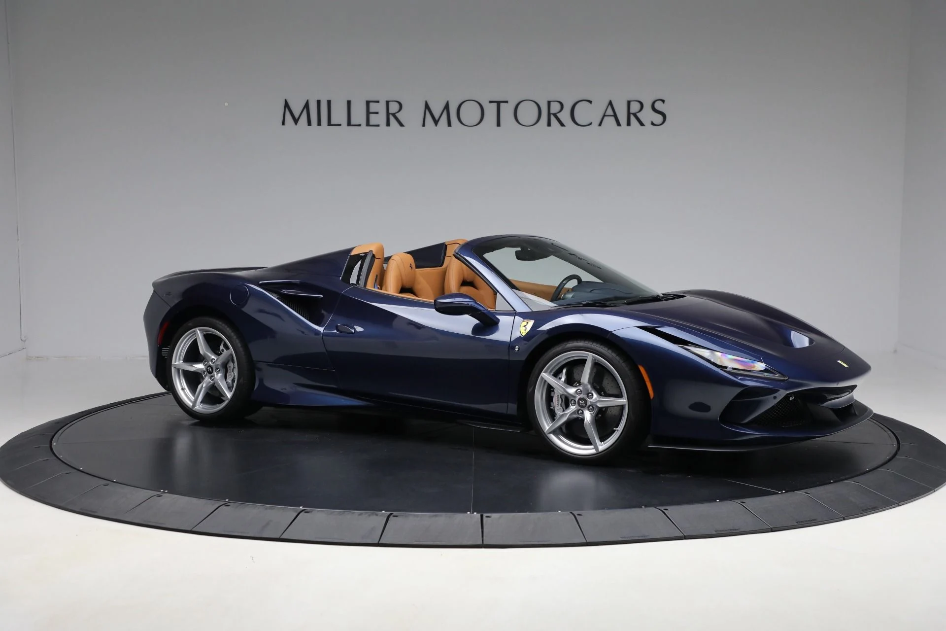 mph008_1916789214_Used_2022_Ferrari_F8_Spider_0f4ea8f1ca