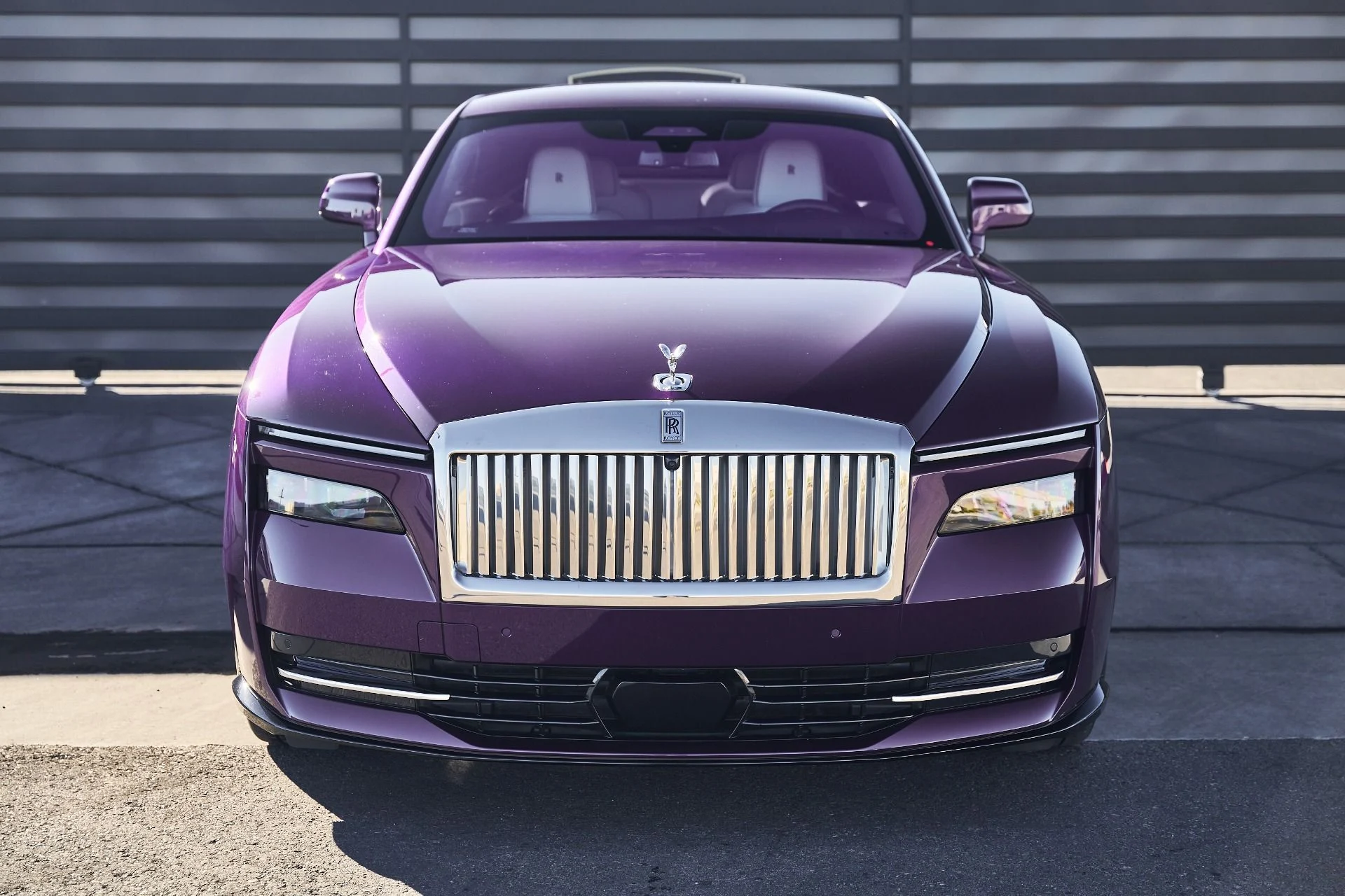 mph008_1922624661_Used_2024_Rolls_Royce_Spectre_Base_1771724322_ab1ab8b37b