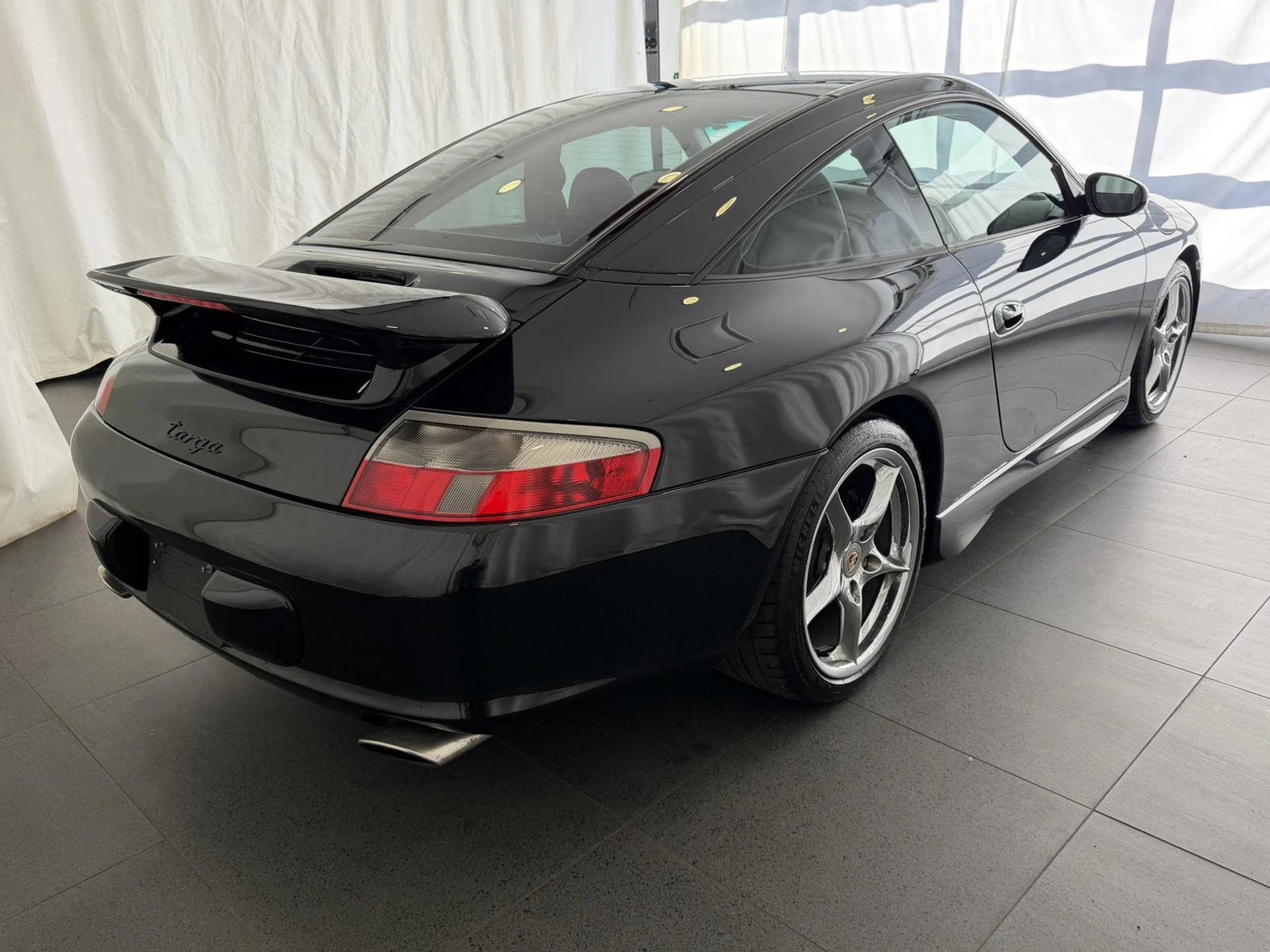 mph008_1928620515_8df029b6f33048257f08903da0855469x_976df559dc