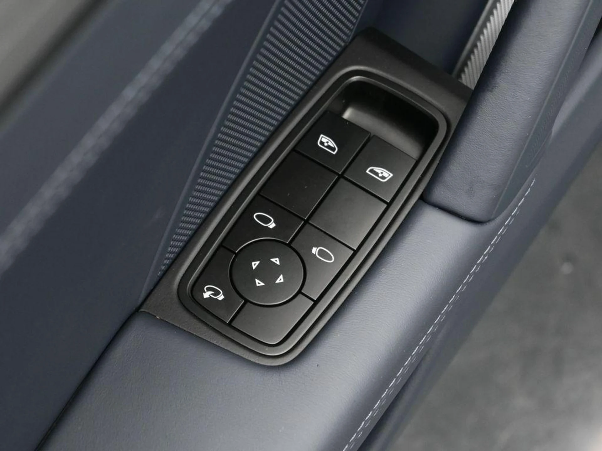 mph008_1944144848_inu2_Xfscsp_J6_Bh_V6_P01jj_I07qg_3982ad378b