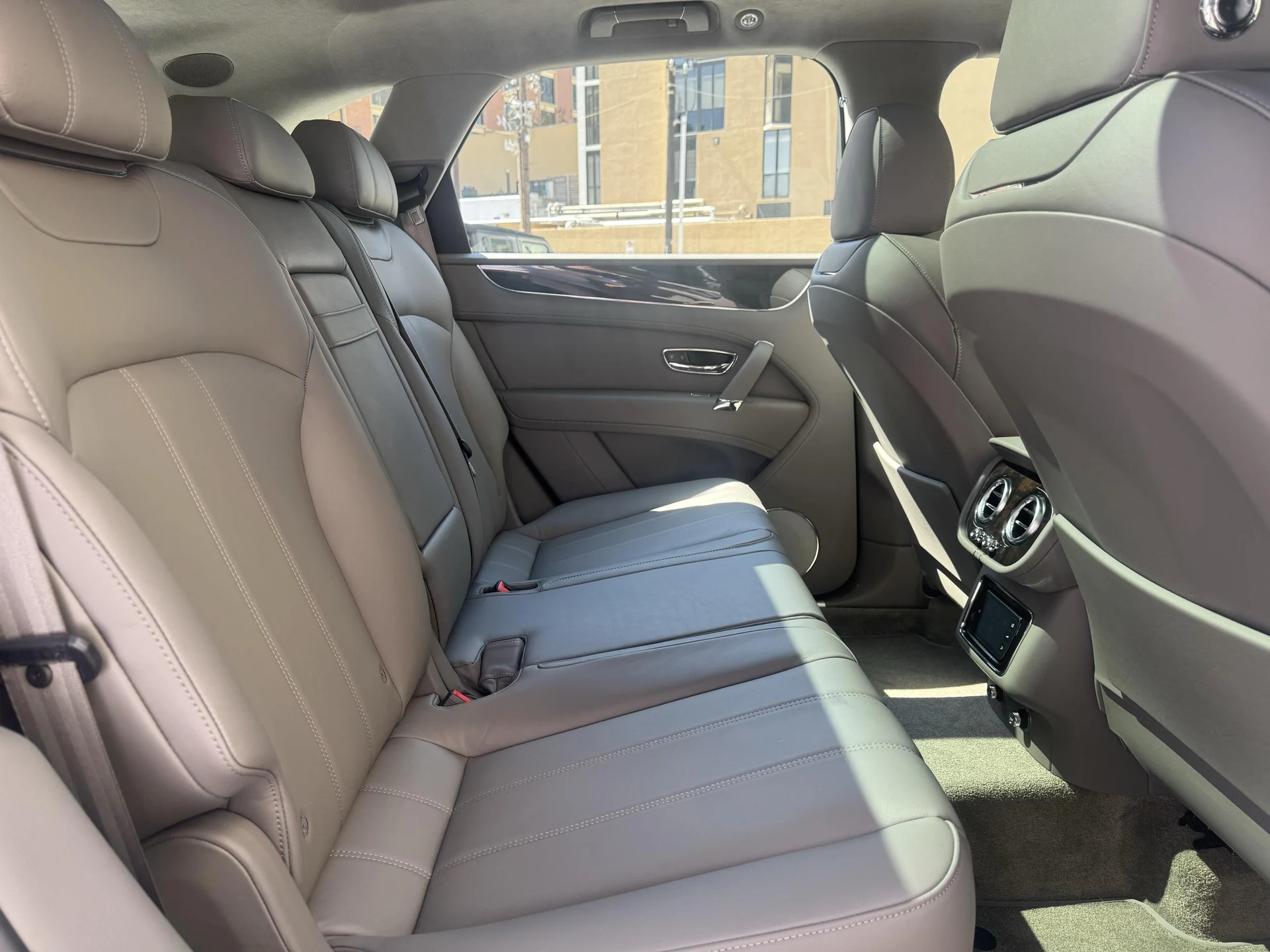 mph008_1946918836_499535165_69a34bf56d0db779c59a2820_c7592a804a