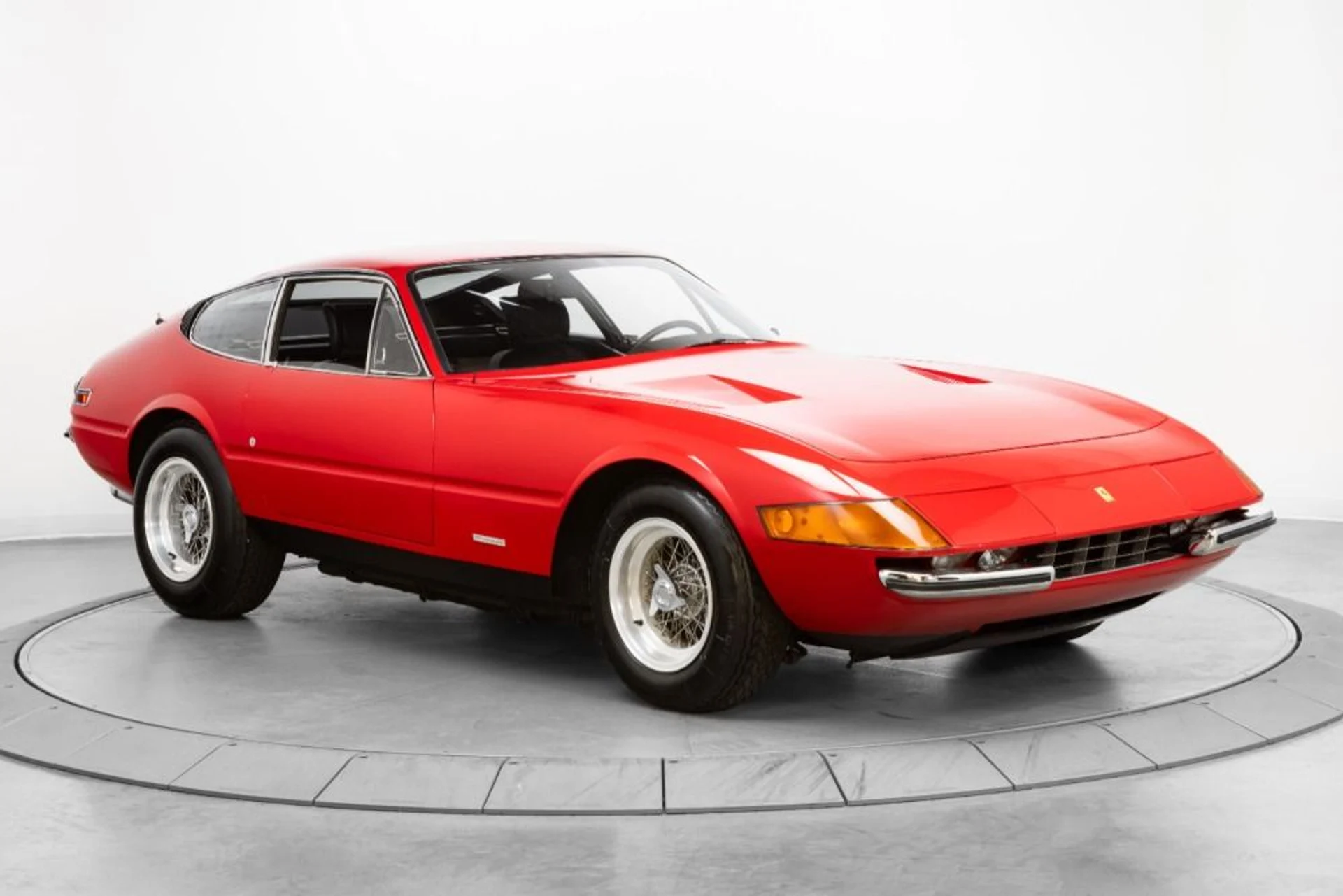 mph008_1952216321_Used_1971_Ferrari_365_GTB_4_5e9c67f9fc