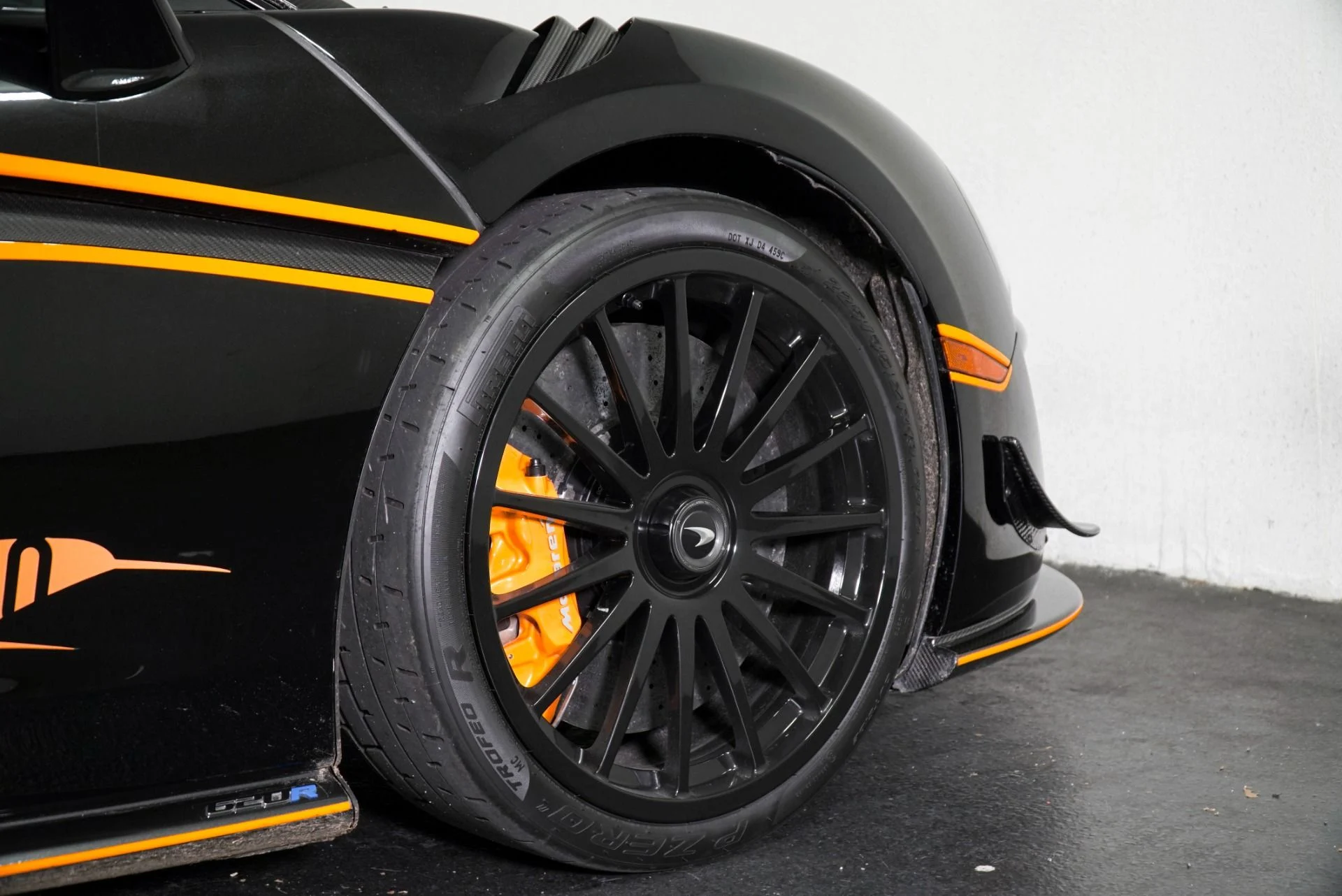 mph008_195978406_Used_2020_Mc_Laren_620_R_1773421354_914a33a490