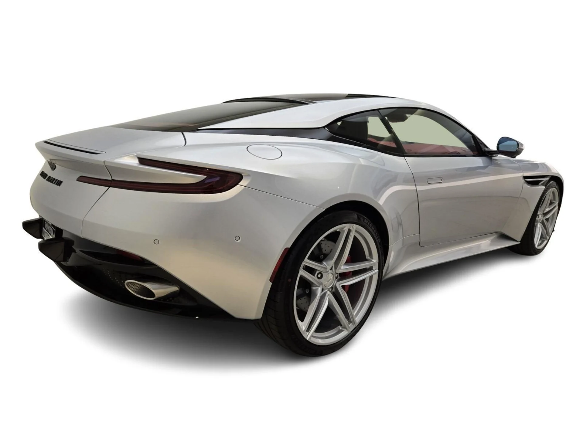 mph008_1959903096_New_2025_Aston_Martin_DB_12_1753161470_51a106c128