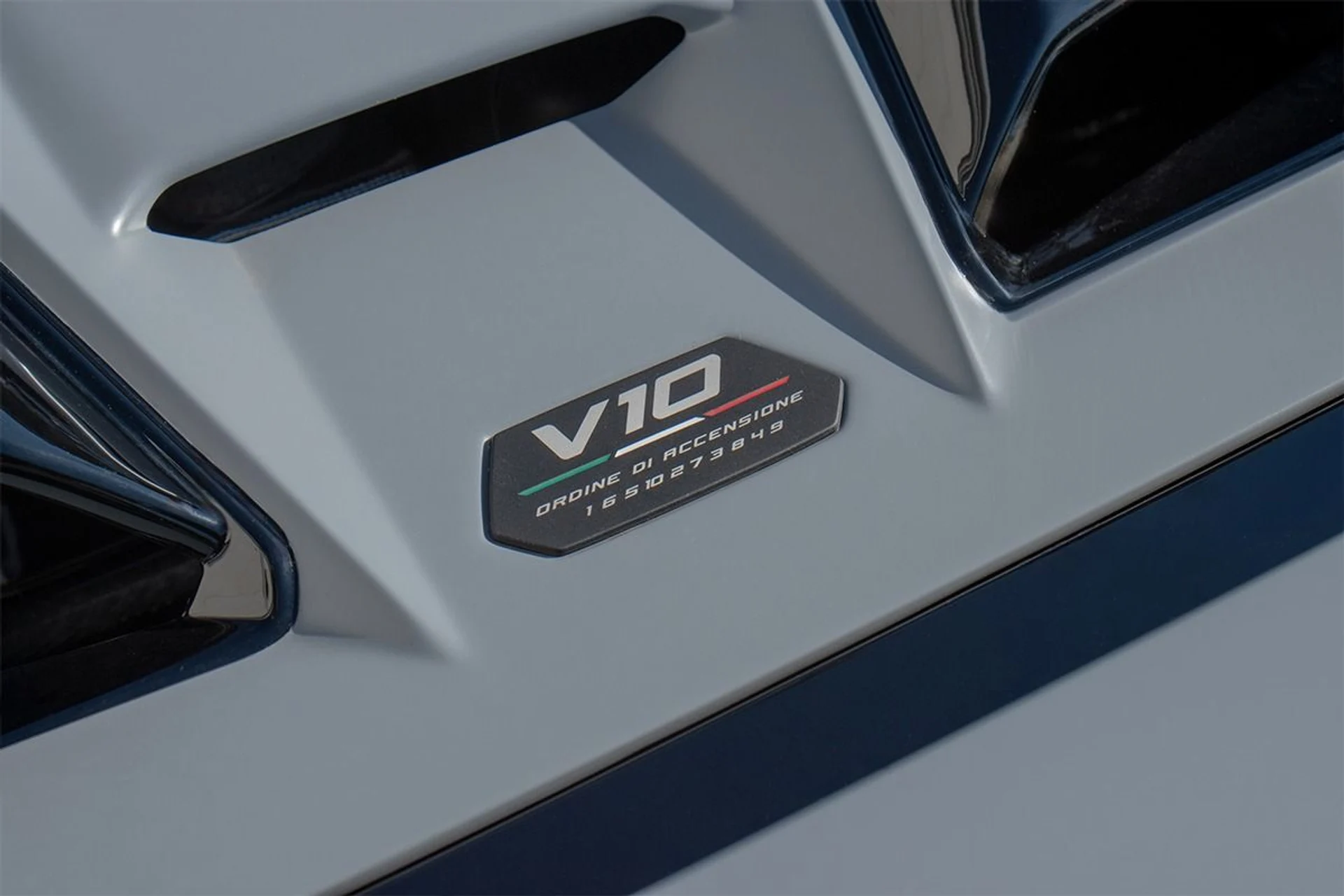 mph008_1964587852_Used_2024_Lamborghini_Huracan_Tecnica_1736523936_2273736c37