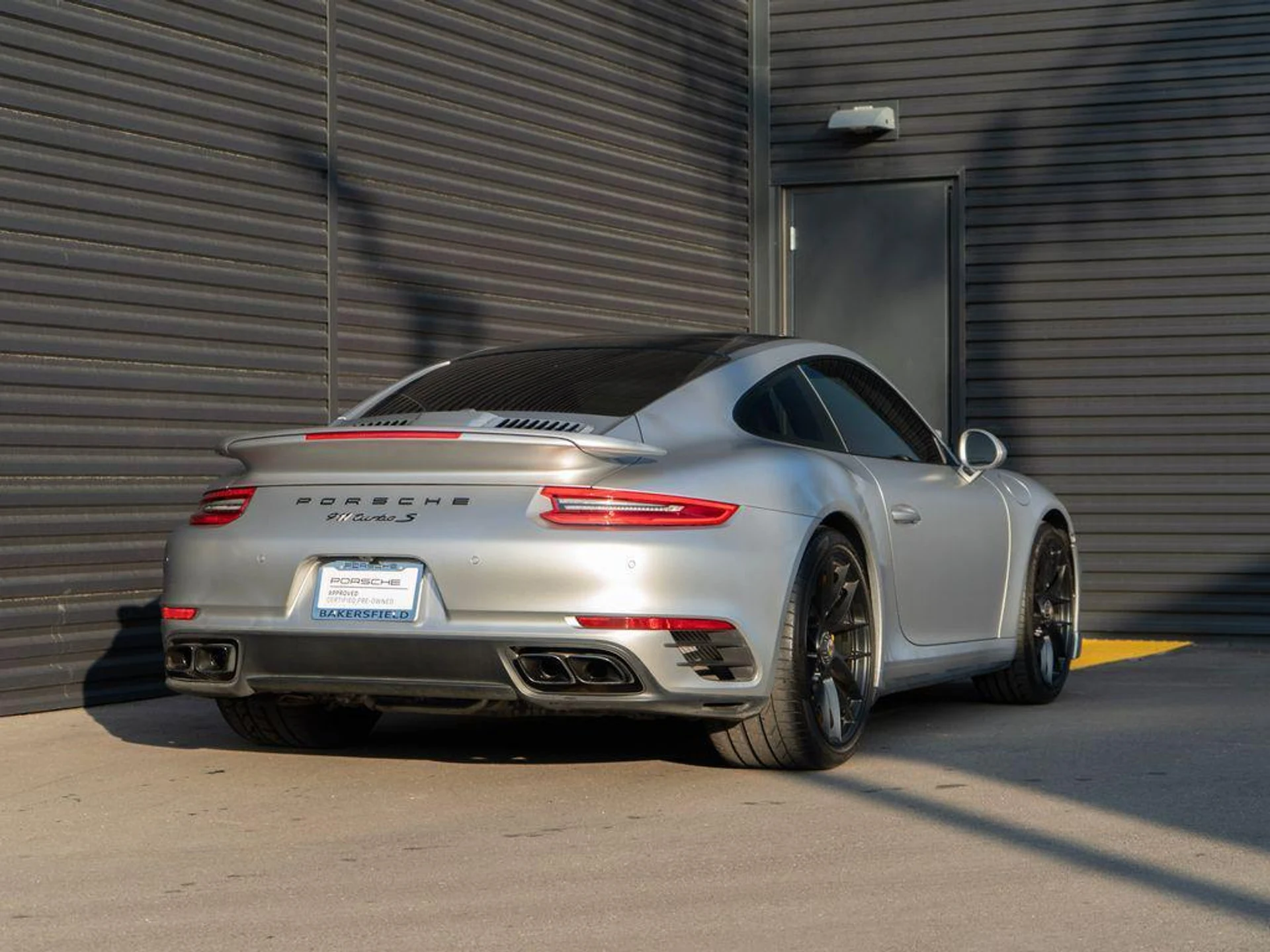 mph008_1968738584_AJ_Eff_GZT_1_Sb_Yro6_Ee_Wbp_EWM_8mn4_a8edae900d