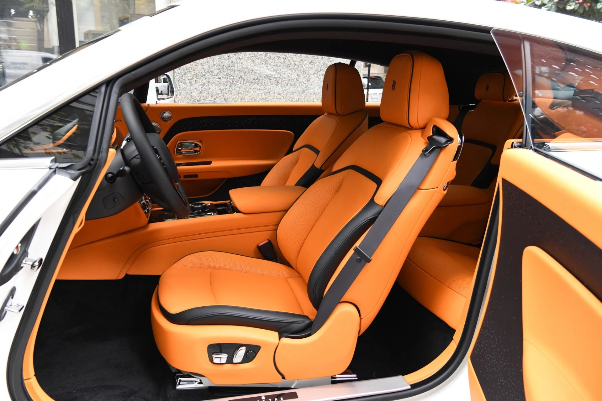 mph008_1984527073_11986_p10_l_7565138c01