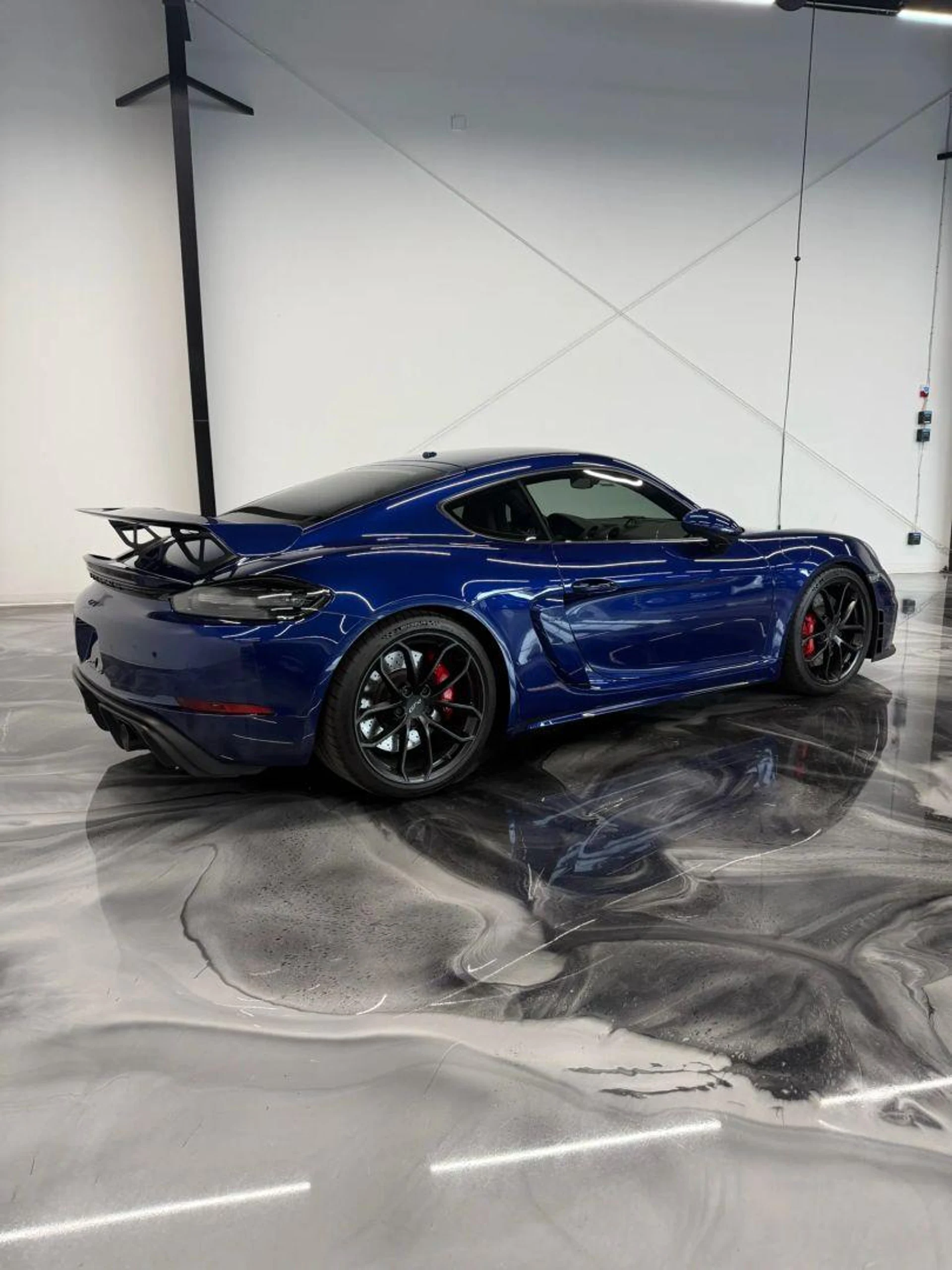 mph008_1985442590_Used_2020_Porsche_718_Cayman_GT_4_Coupe_2_D_1788539728_1b6f75a45b