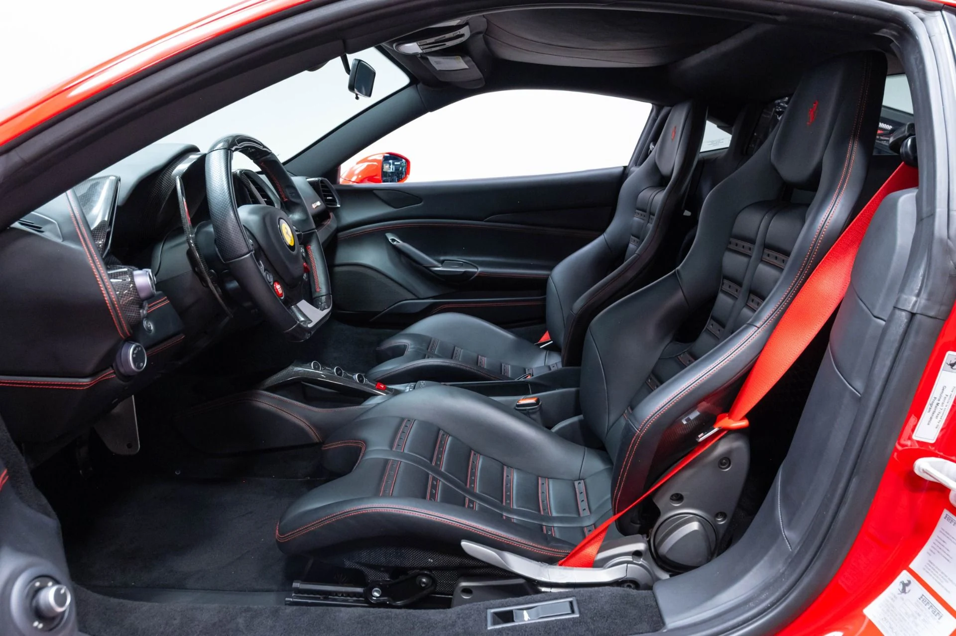 mph008_1990949057_Used_2018_Ferrari_488_GTB_1785189078_a21123649c