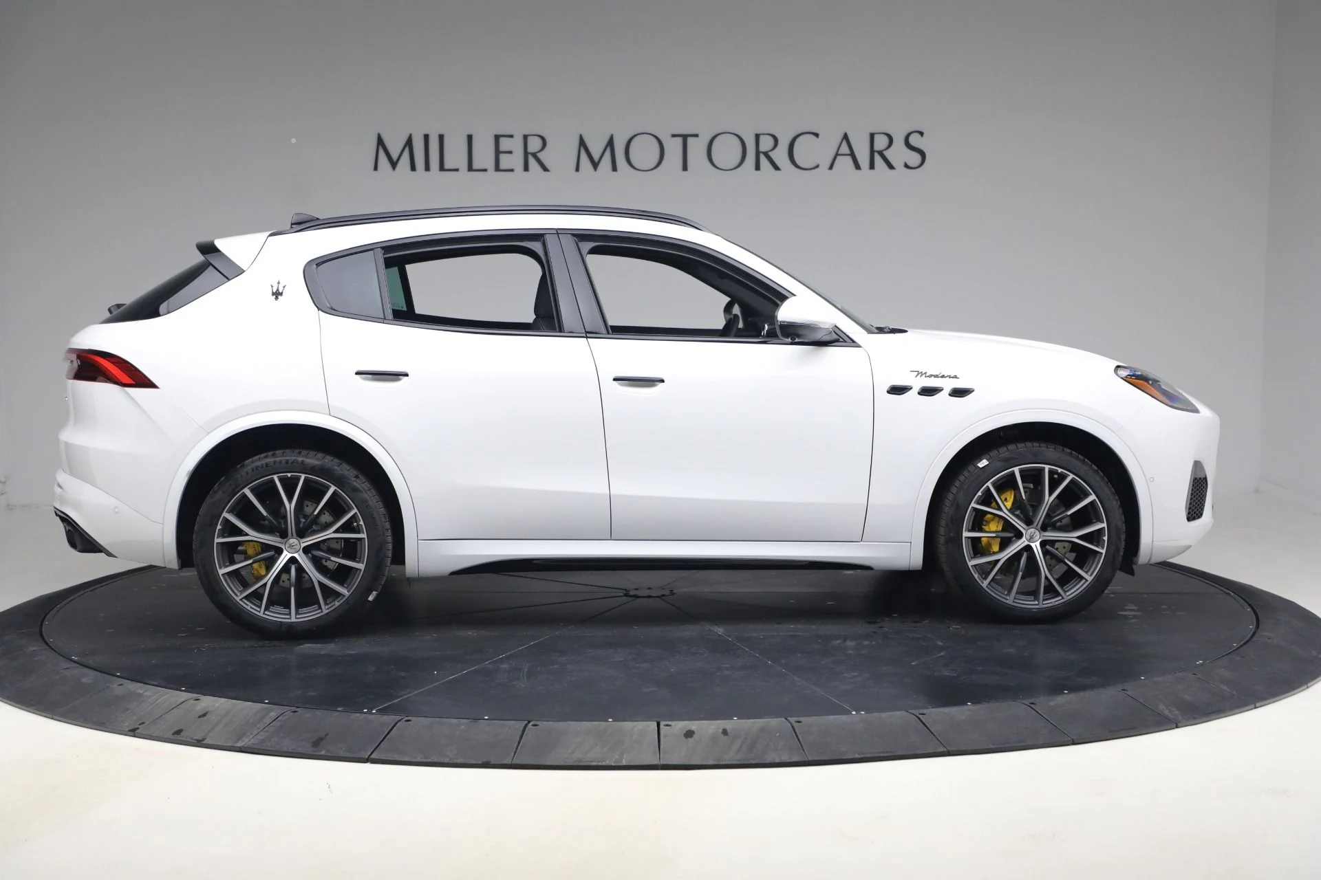 mph008_1993919155_New_2026_Maserati_Grecale_Modena_1771341407_66022a5581