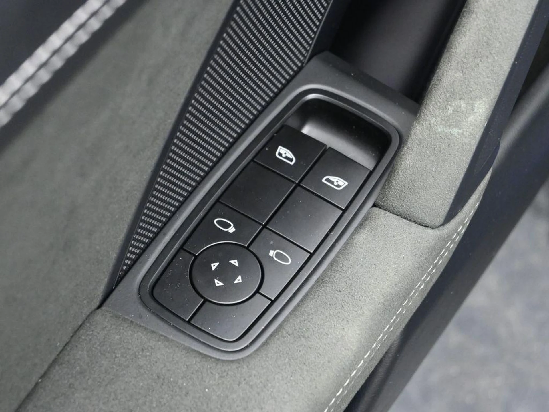 mph008_1996846504_Tdyik_Cr_Ya_Rt_IVJ_981x_Op_Mxs3_Aq_M_10f0074bf3