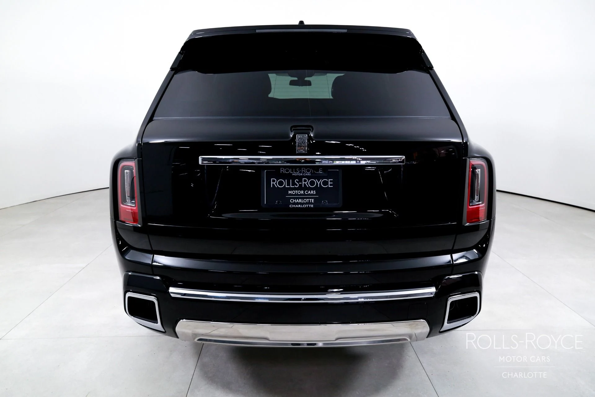 mph008_2003172634_Used_2026_Rolls_Royce_Cullinan_1765392948_13e26567fc