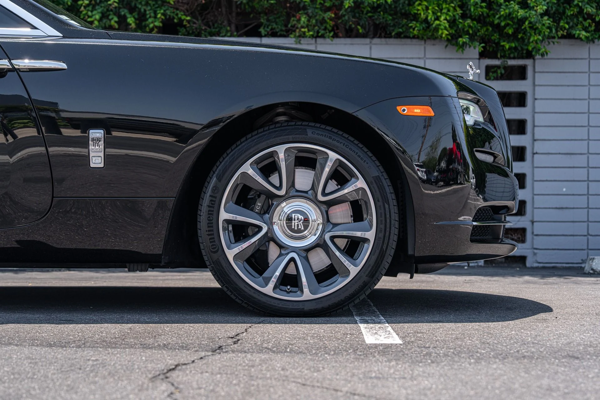 mph008_2005511153_Used_2018_Rolls_Royce_Wraith_1752607019_1a8845073e