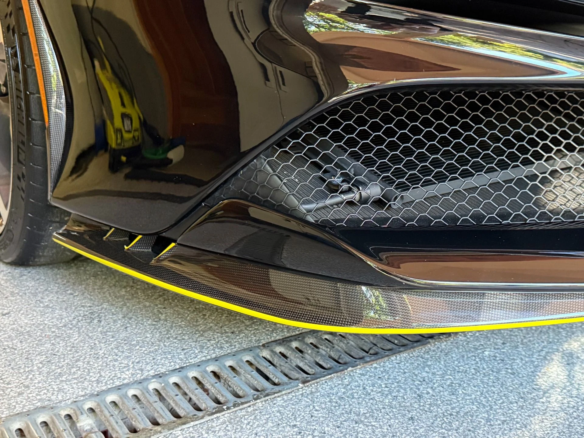 mph008_2006546190_Used_2021_Ferrari_SF_90_Stradale_1770238977_7ca2a8fa6e