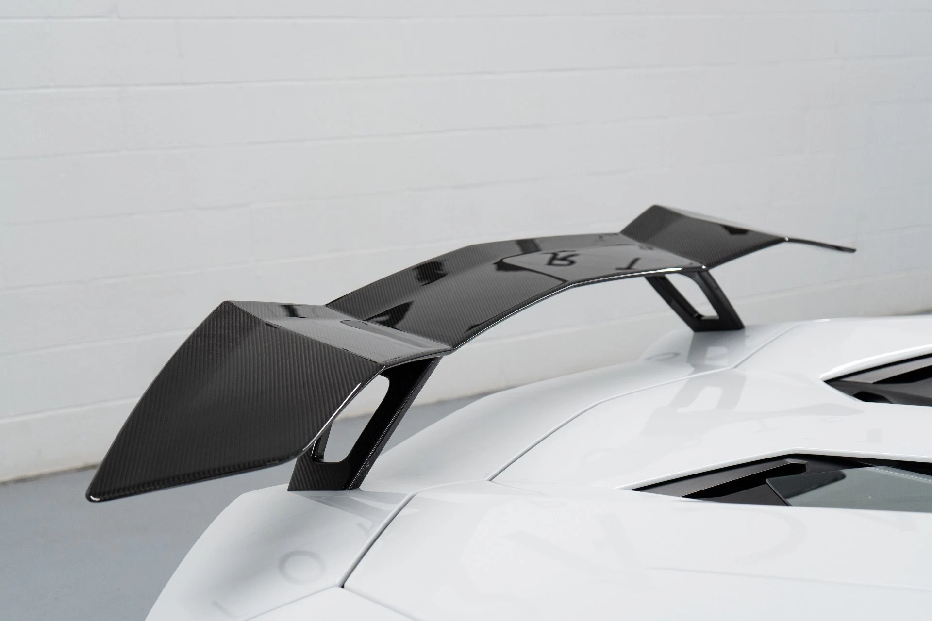 mph008_2016081460_Used_2015_Lamborghini_Aventador_LP_700_4_1765230650_a5bb806d3d