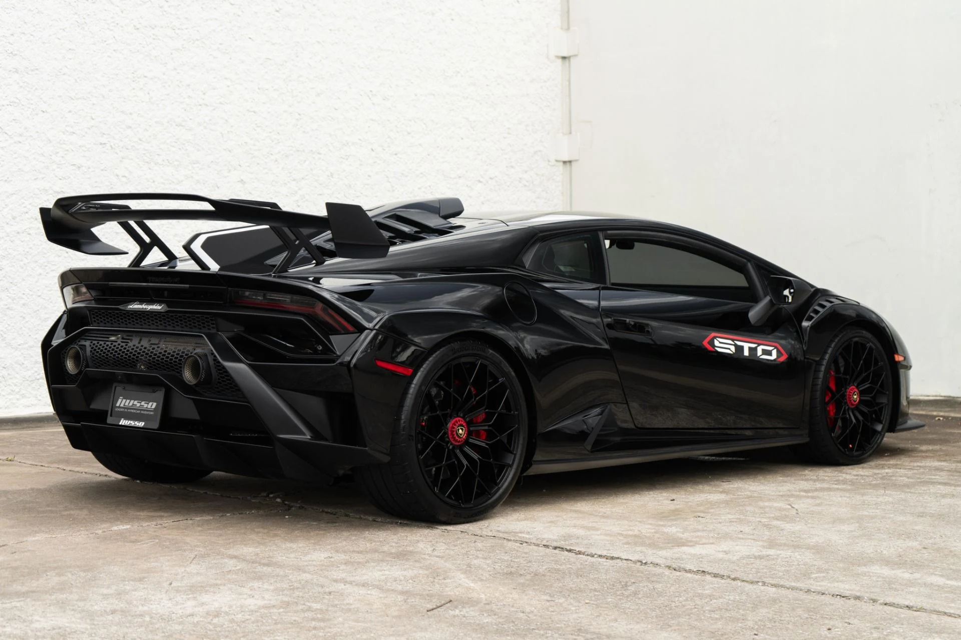 mph008_2016498922_Used_2022_Lamborghini_Huracan_STO_1772576757_0bc278496e