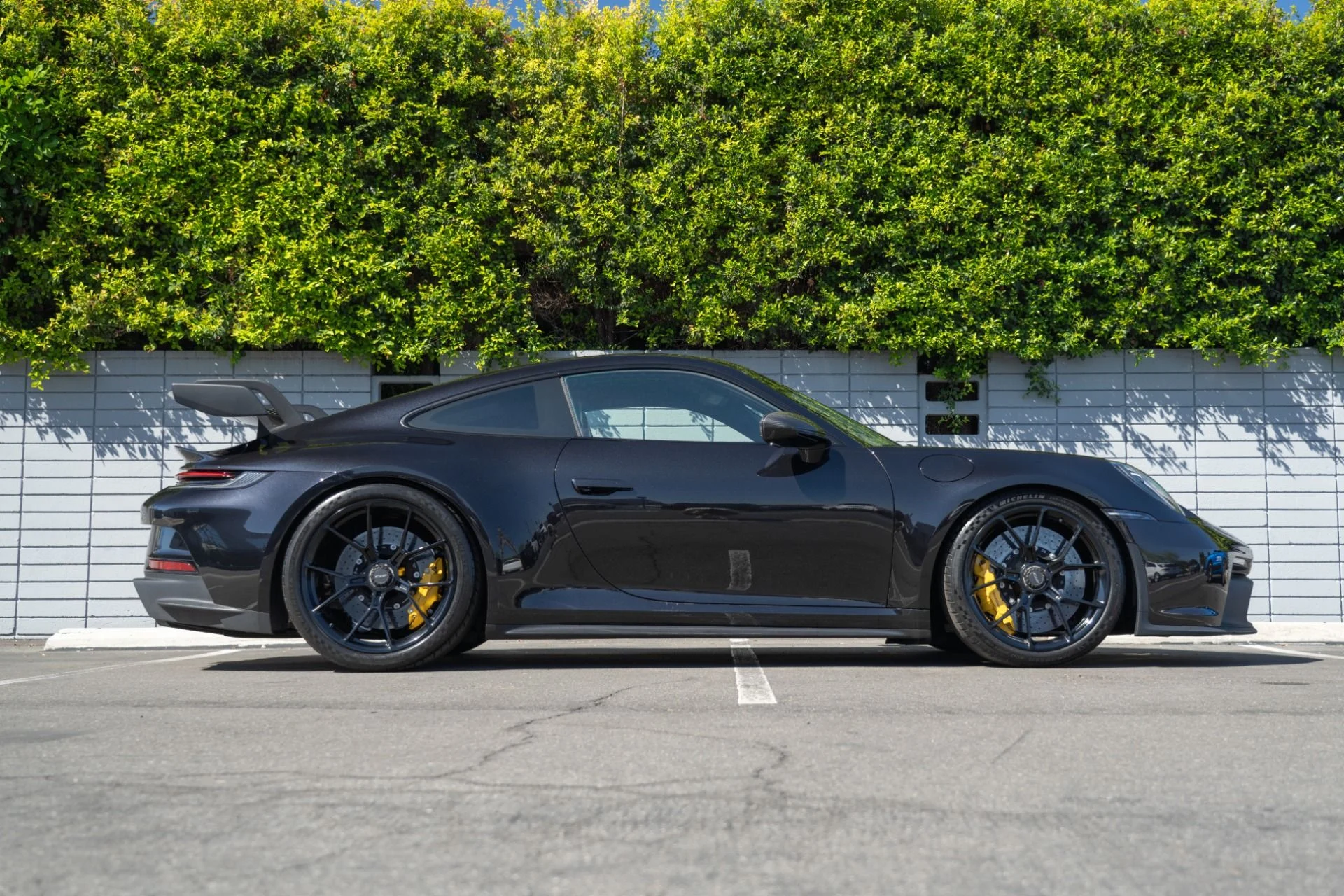 mph008_2016694209_Used_2022_Porsche_911_GT_3_1759443060_cefae7d5f0