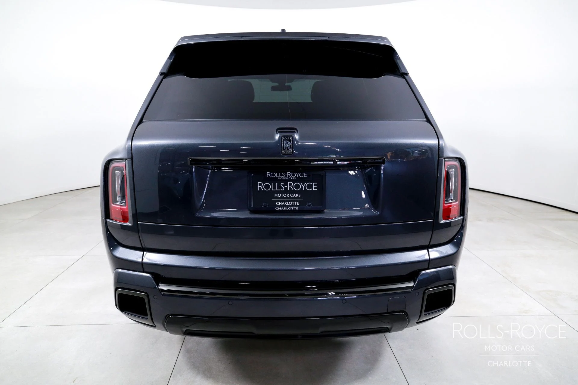 mph008_2018203386_Used_2025_Rolls_Royce_Black_Badge_Cullinan_1754340686_1250f642b2