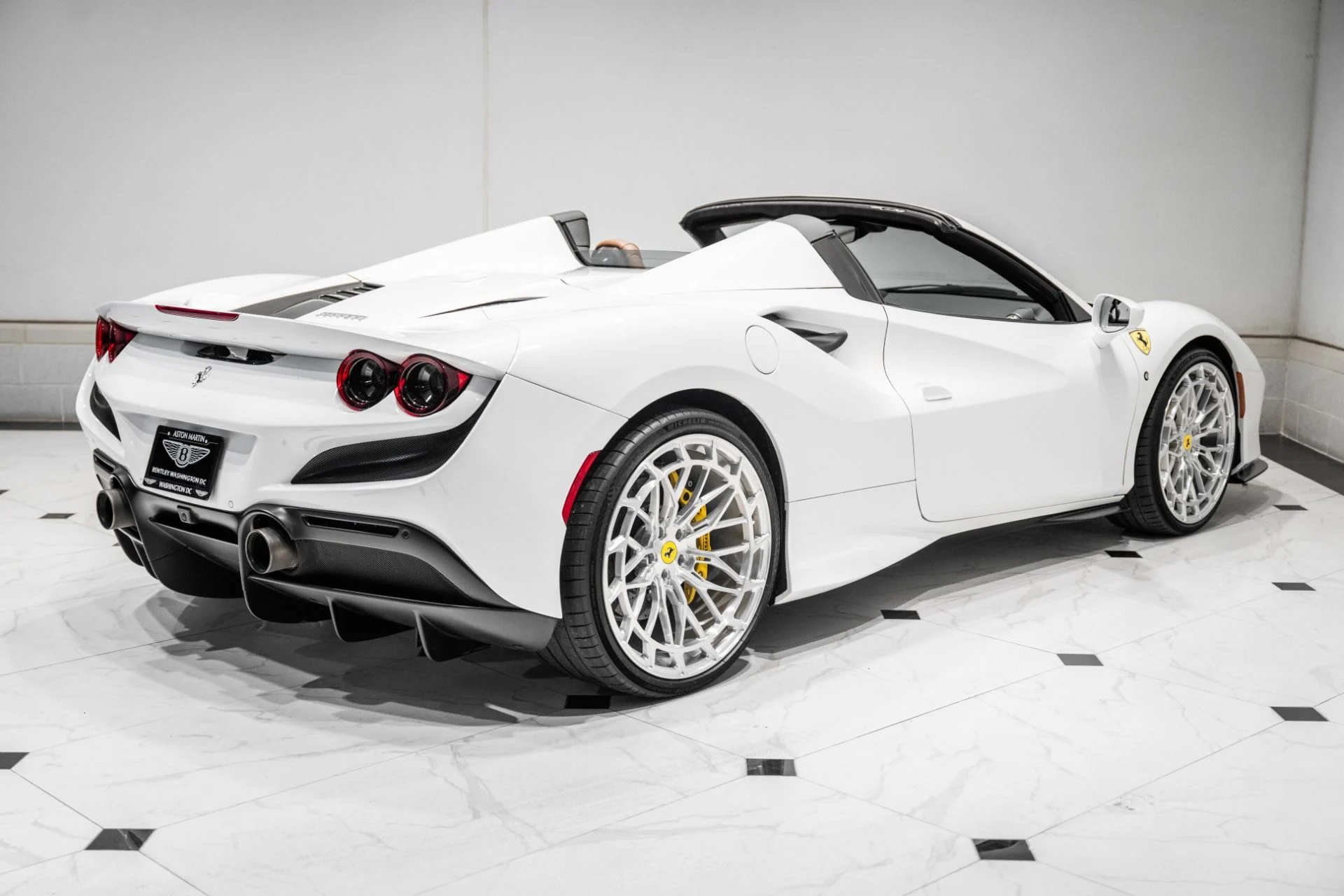 mph008_2032672440_Used_2023_Ferrari_F8_Spider_1771864682_fca37480ee