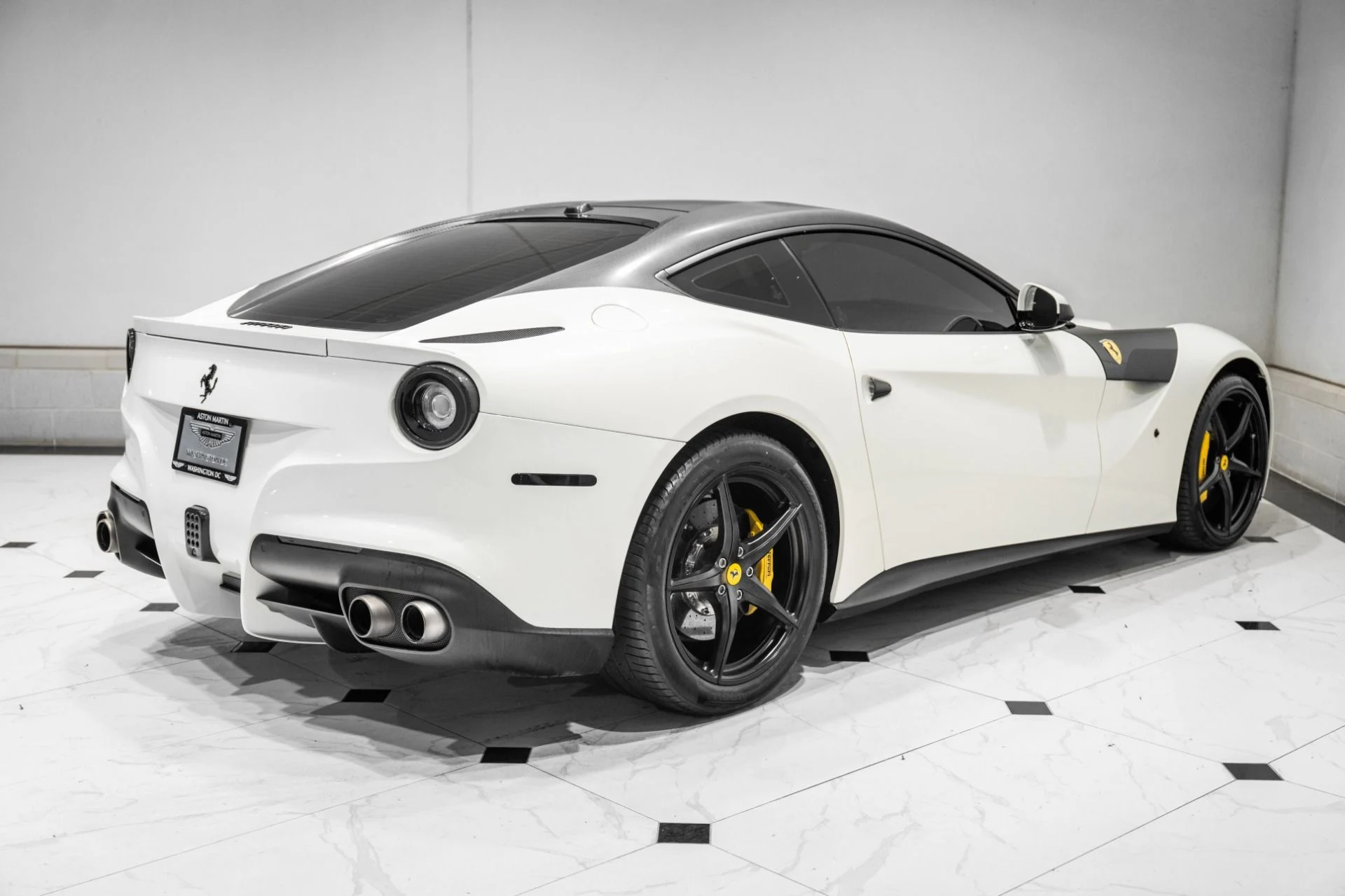 mph008_2033380028_Used_2017_Ferrari_F12berlinetta_1784392984_b522d91f82