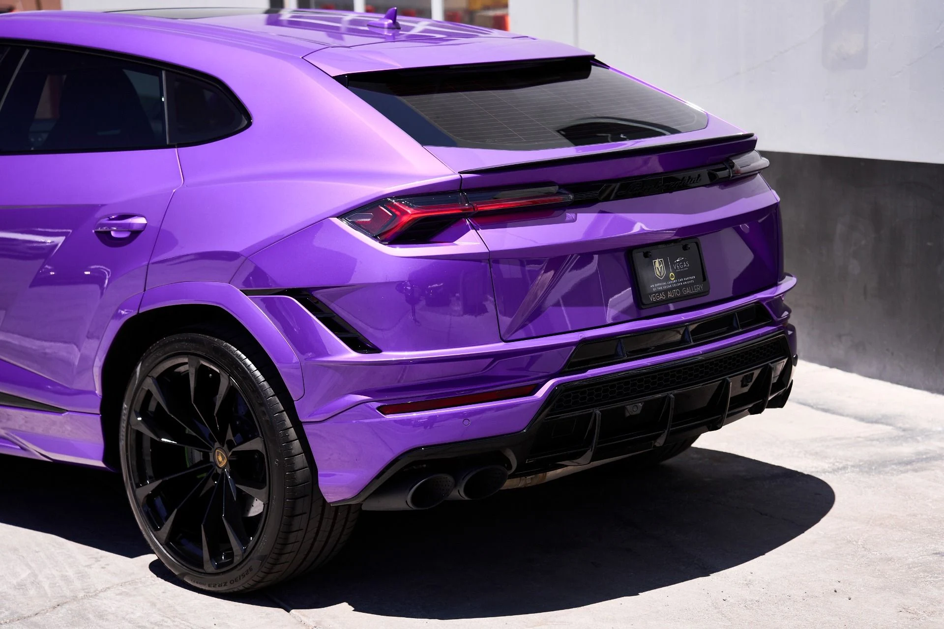 mph008_2047085403_Used_2024_Lamborghini_Urus_S_1753236168_d8b739c88f