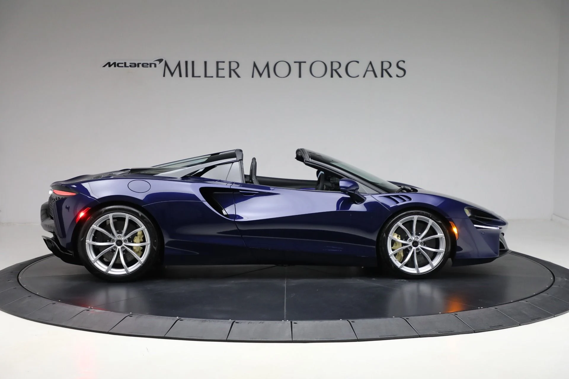 mph008_2058066912_New_2025_Mc_Laren_Artura_Spider_Tech_Lux_6432fe9463