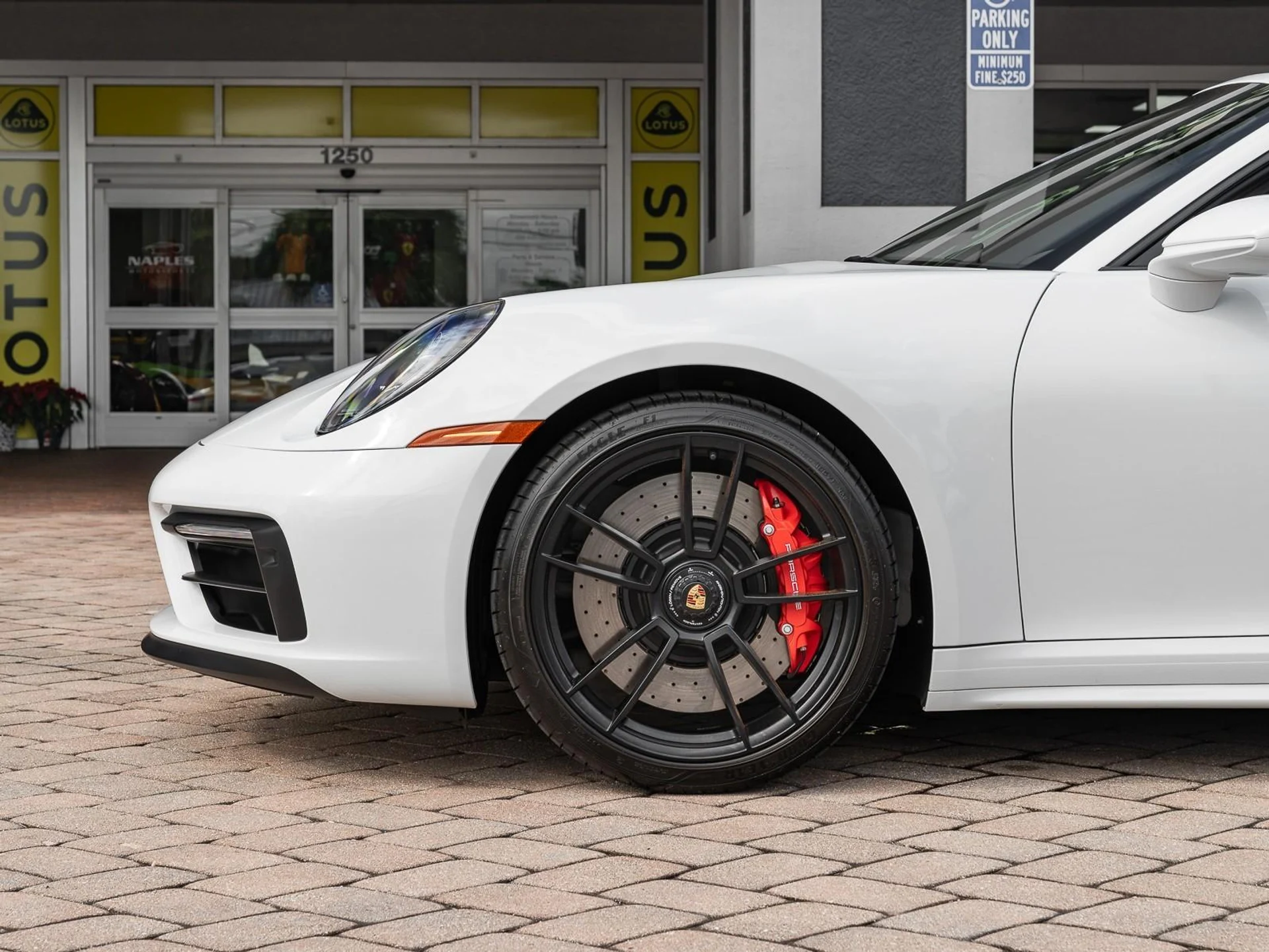 mph008_2065201062_Used_2023_Porsche_911_4_GTS_1764191312_b99f692a8d