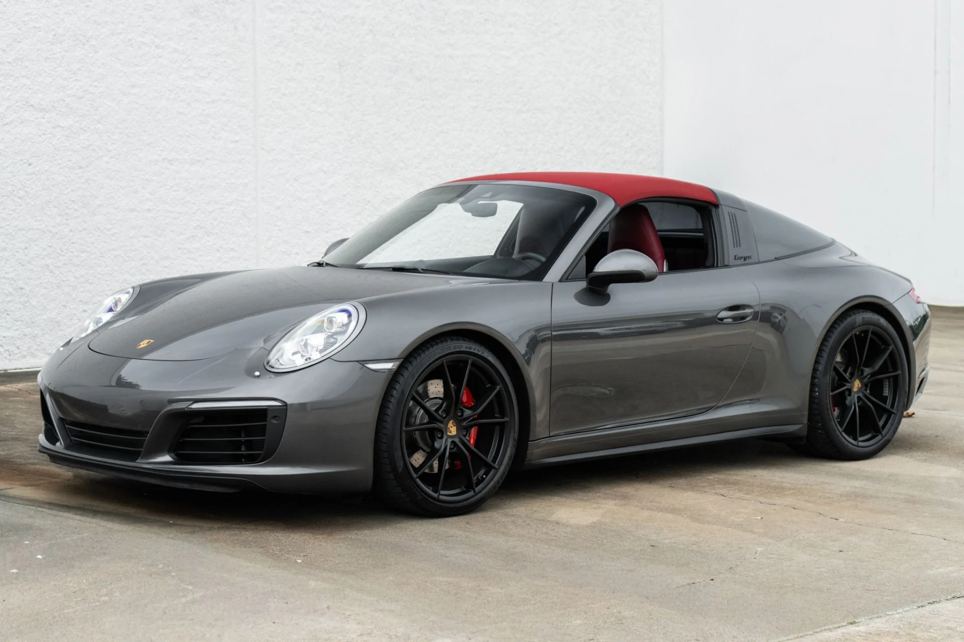 mph008_2075182772_Used_2017_Porsche_911_Targa_4_S_1788300872_8726dcd1b7
