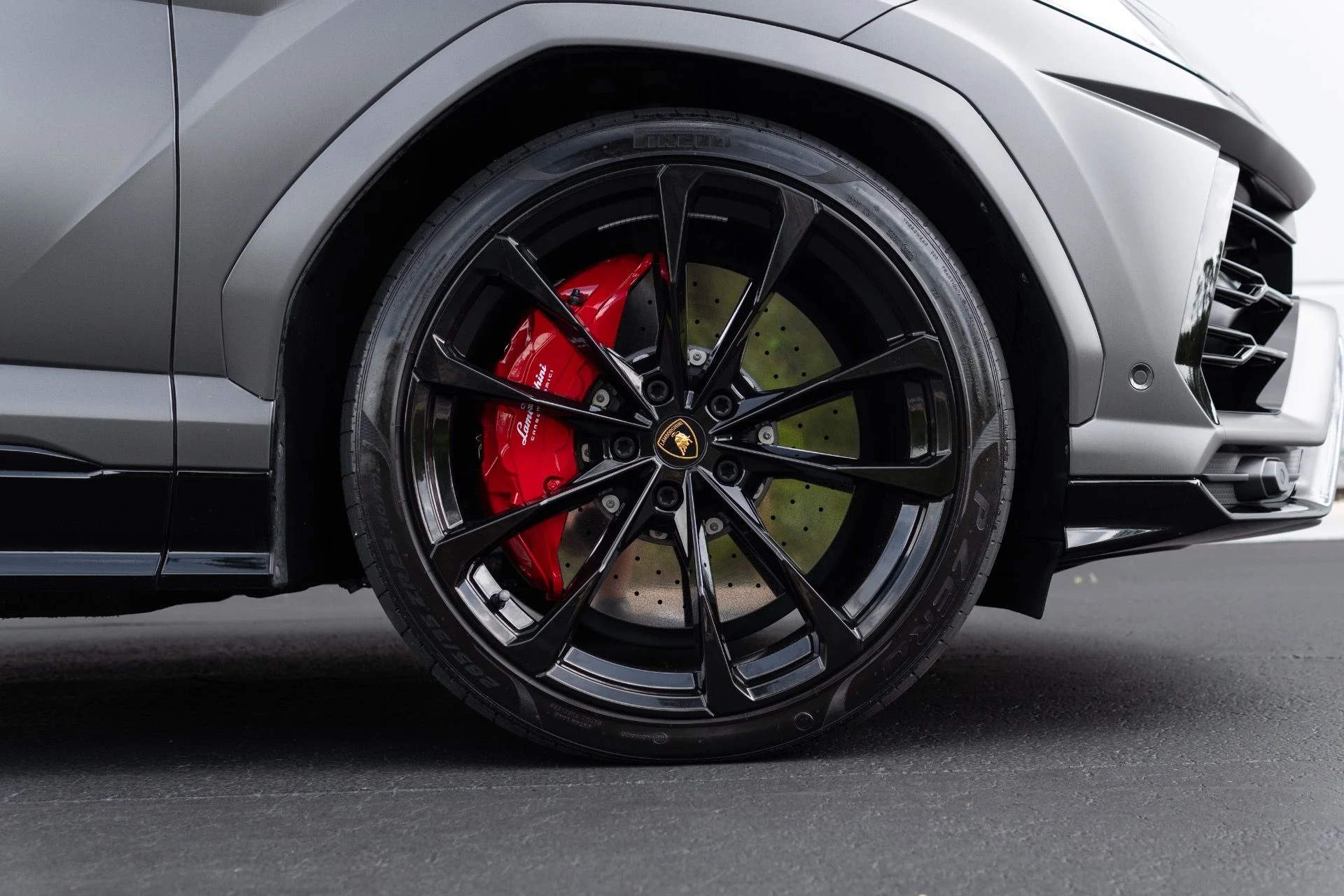 mph008_2076313968_Used_2022_Lamborghini_Urus_1773951394_12604695b3