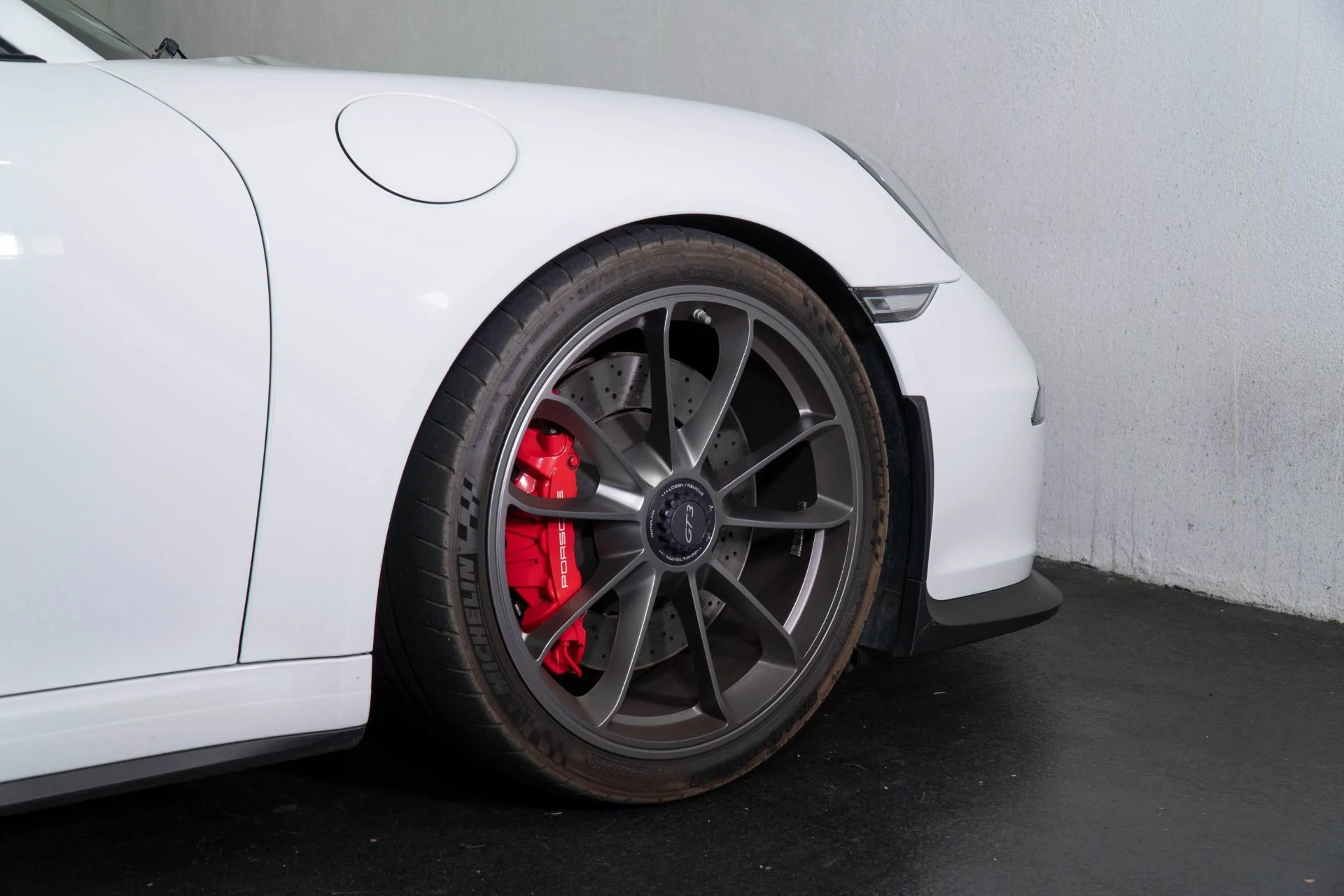 mph008_2079410041_Used_2015_Porsche_911_GT_3_1777044815_27376a70e7