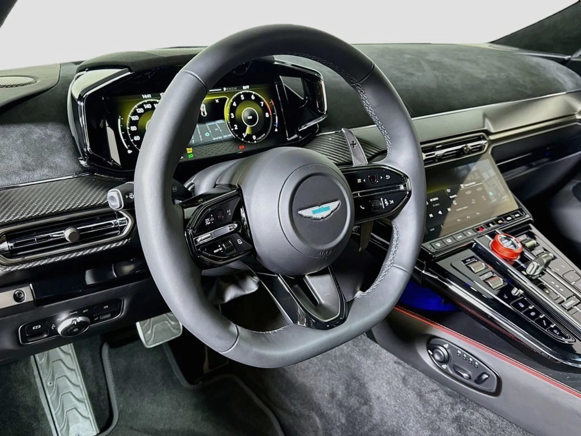 mph008_2082159261_new_2026_aston_martin_vantage_scoupe_11350_23059233_9_1024_7b9270811f