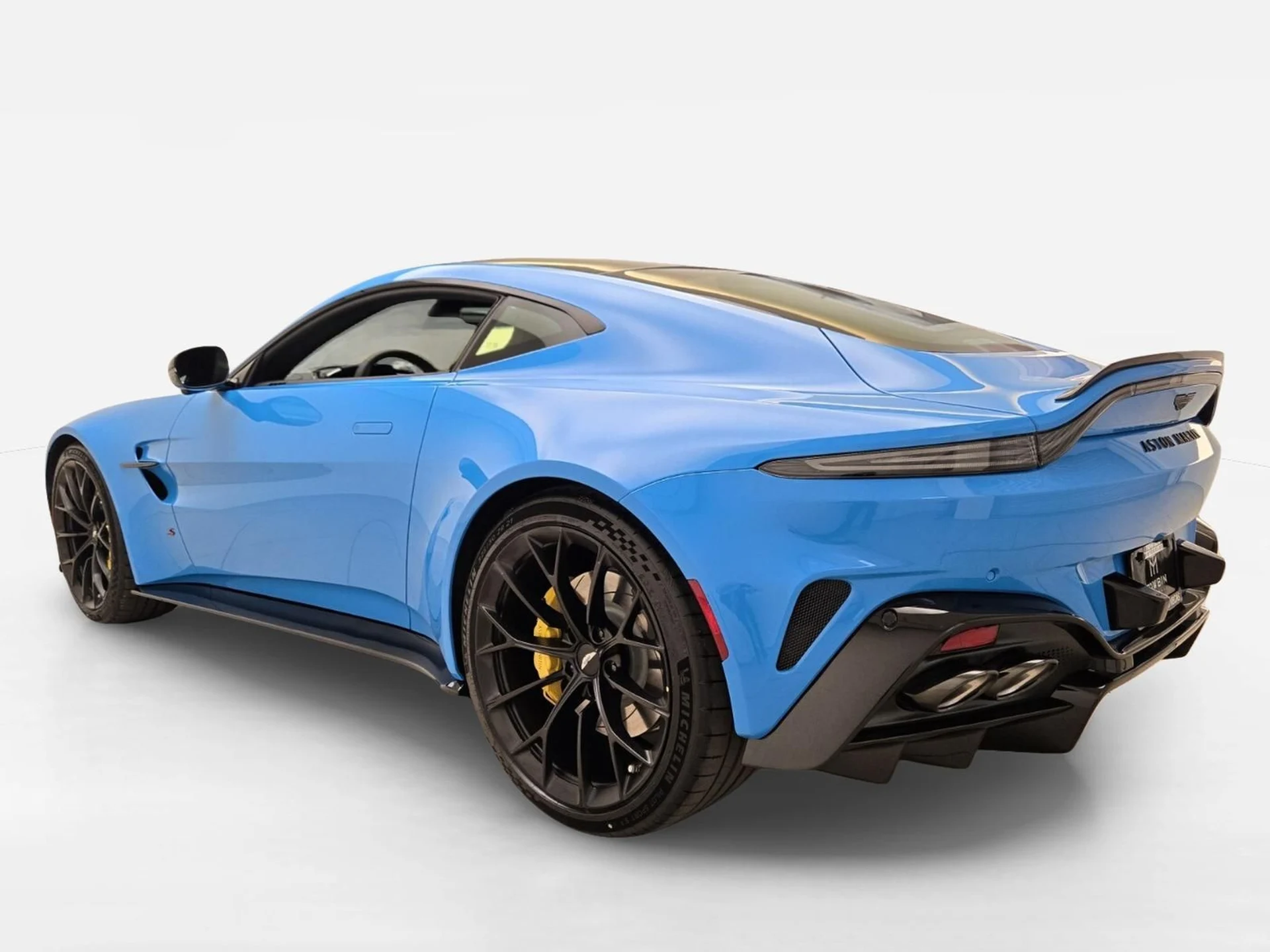 mph008_2083439831_New_2026_Aston_Martin_Vantage_S_1791609348_250a93526a
