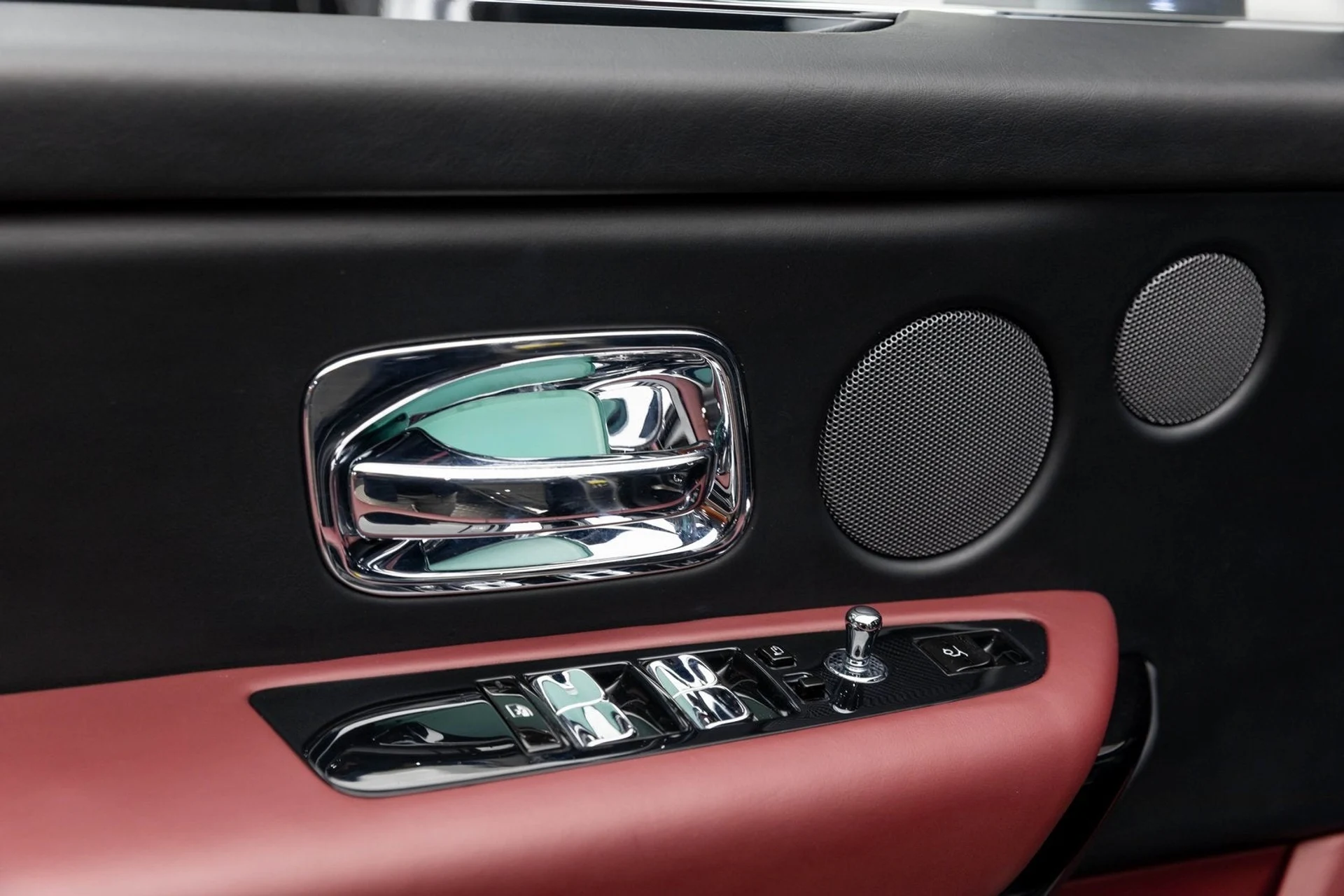 mph008_2085608333_9_a8f25bd9a1