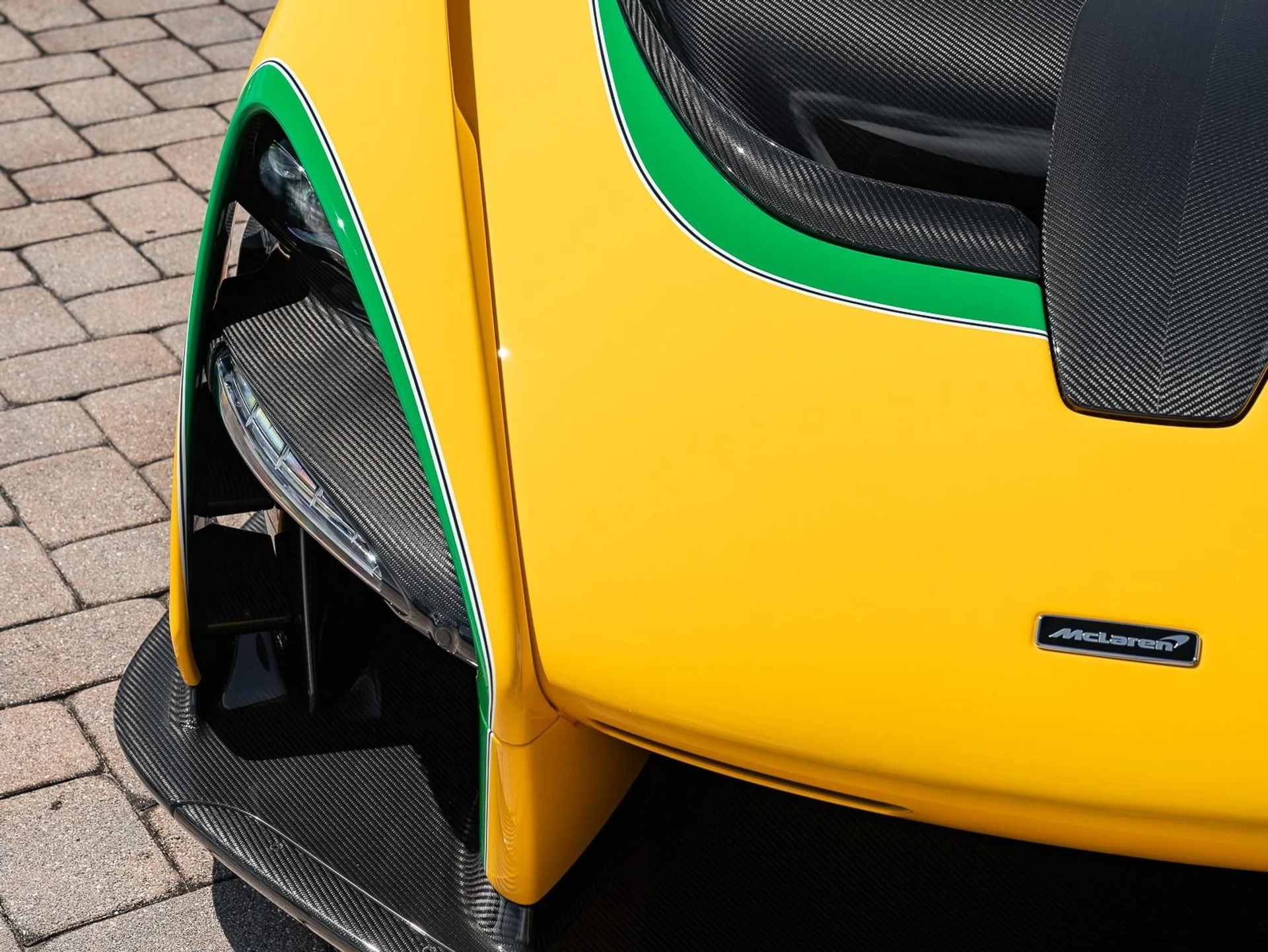 mph008_2094475351_Used_2019_Mc_Laren_Senna_1759770514_fd0725e99f