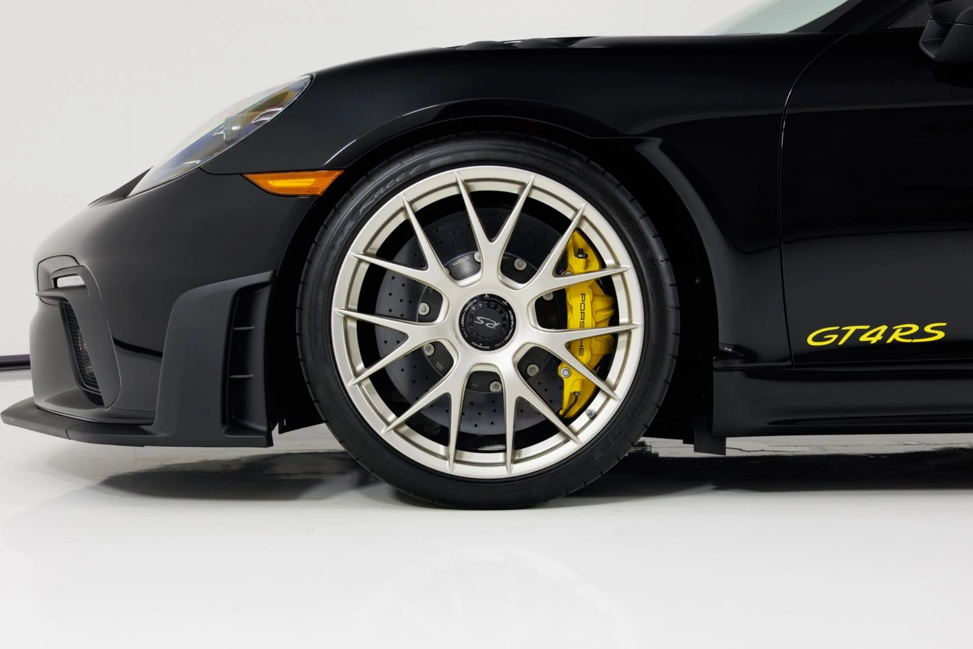 mph008_2095630484_Used_2025_Porsche_718_Cayman_GT_4_RS_1774365212_f18656401c