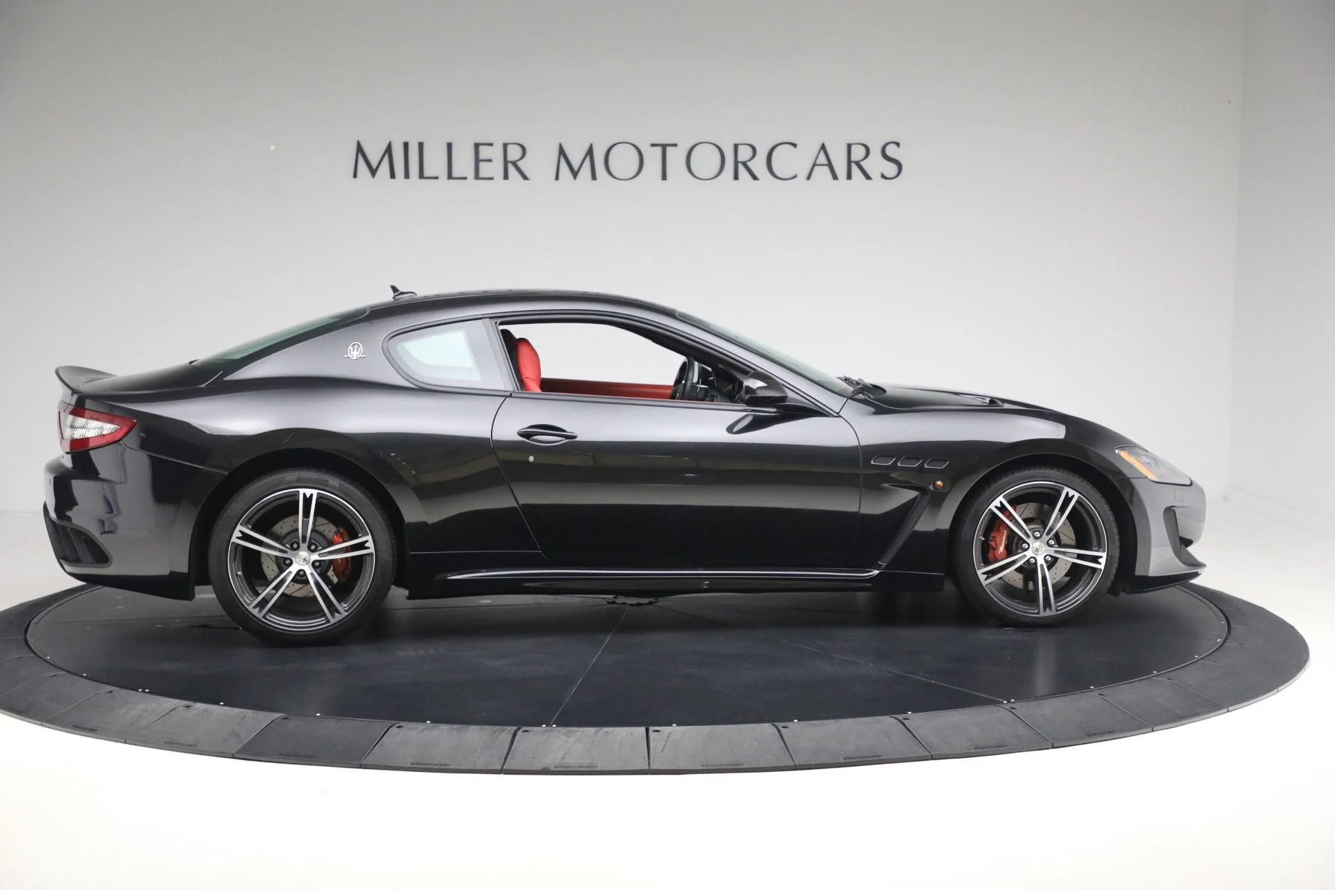 mph008_2101219004_Used_2015_Maserati_Gran_Turismo_MC_1760545652_b59cf6068f